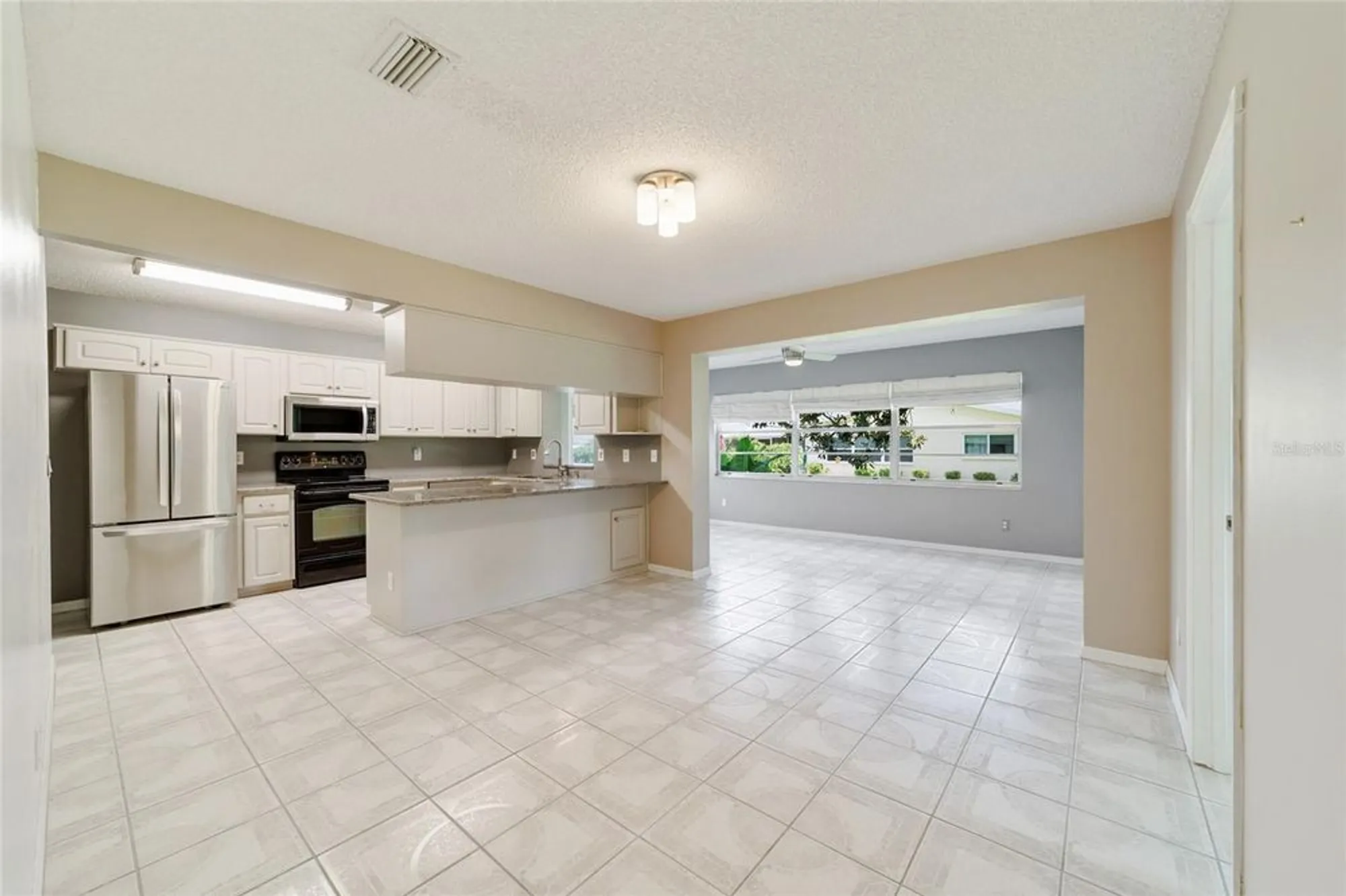 Property Slideshow image 14 of 68 | 9015 sw 94th st d, Ocala, FL, 34481