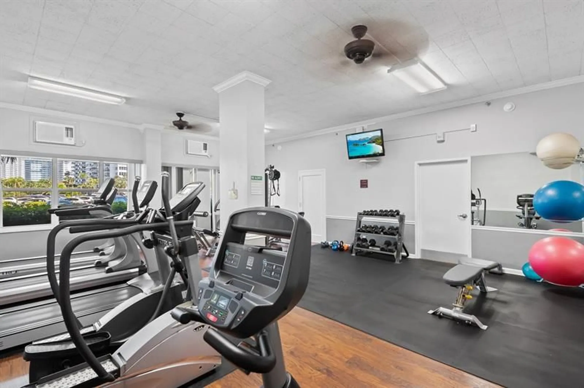 Property Slideshow image 41 of 45 | 3200 ne 36th st 1721, Fort Lauderdale, FL, 33308