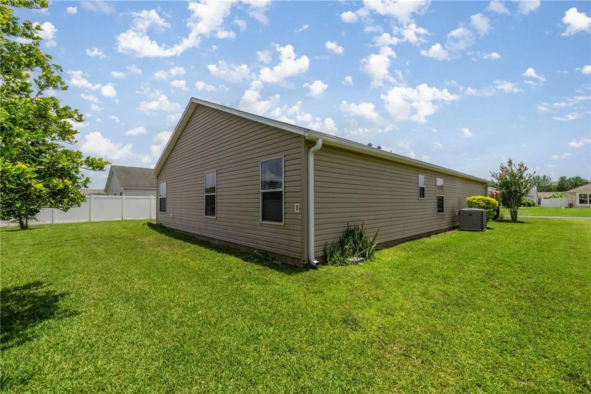 Property Slideshow image 29 of 33 | 5068 ne 121st ave, Oxford, FL, 34484