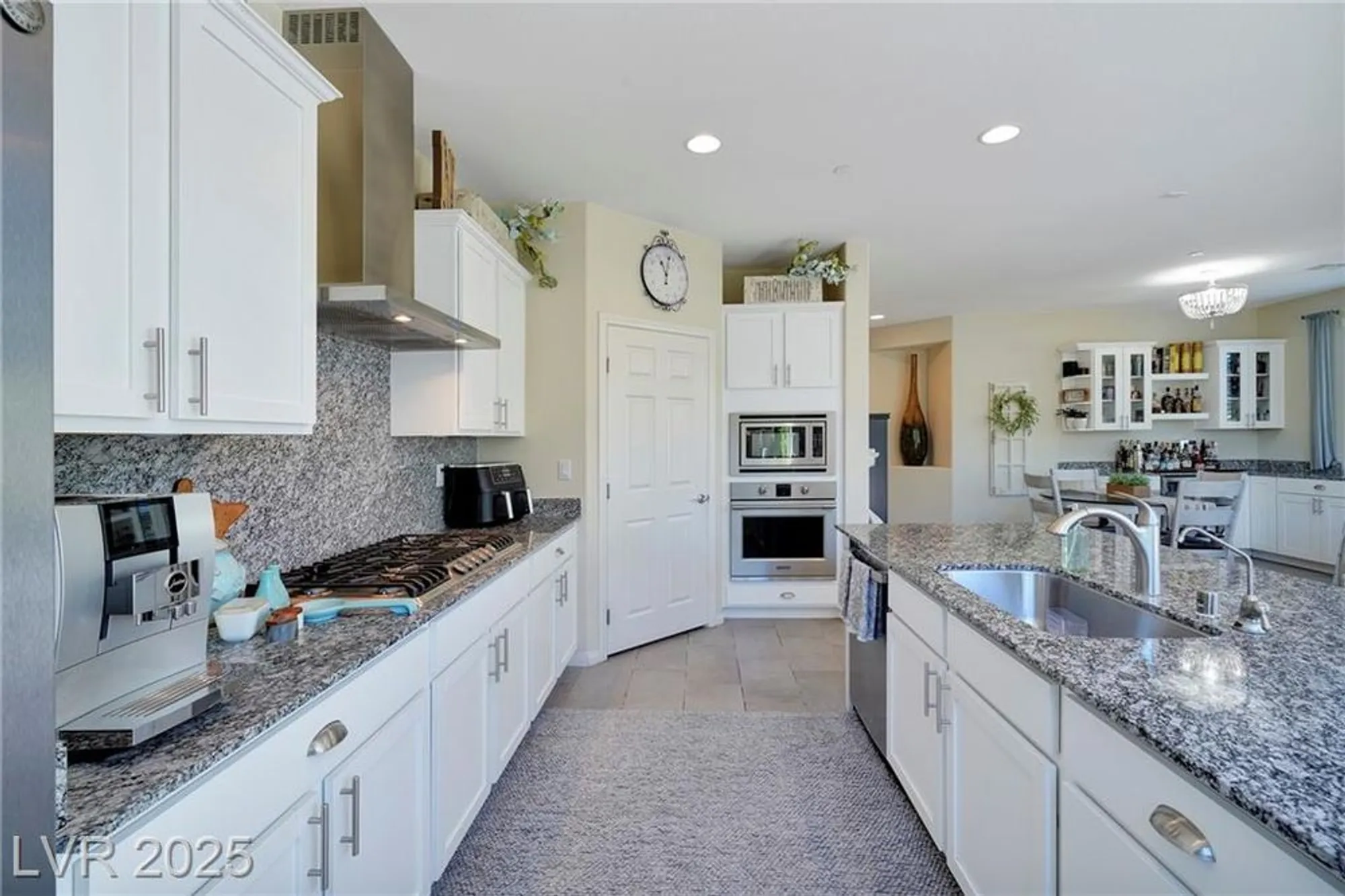 Property Slideshow image 25 of 68 | 1844 wolfcreek falls ct, Henderson, NV, 89044