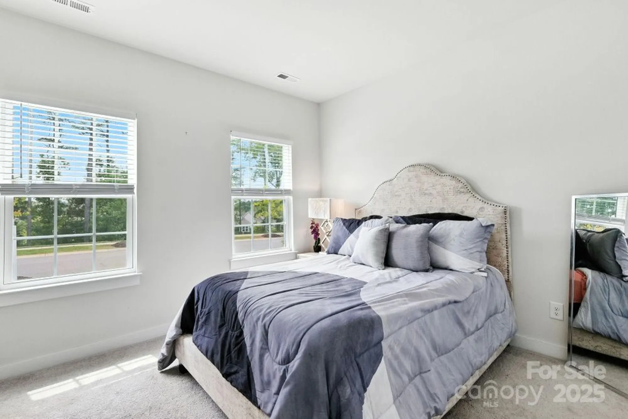 Property Slideshow image 16 of 32 | 5112 larewood dr, Charlotte, NC, 28215