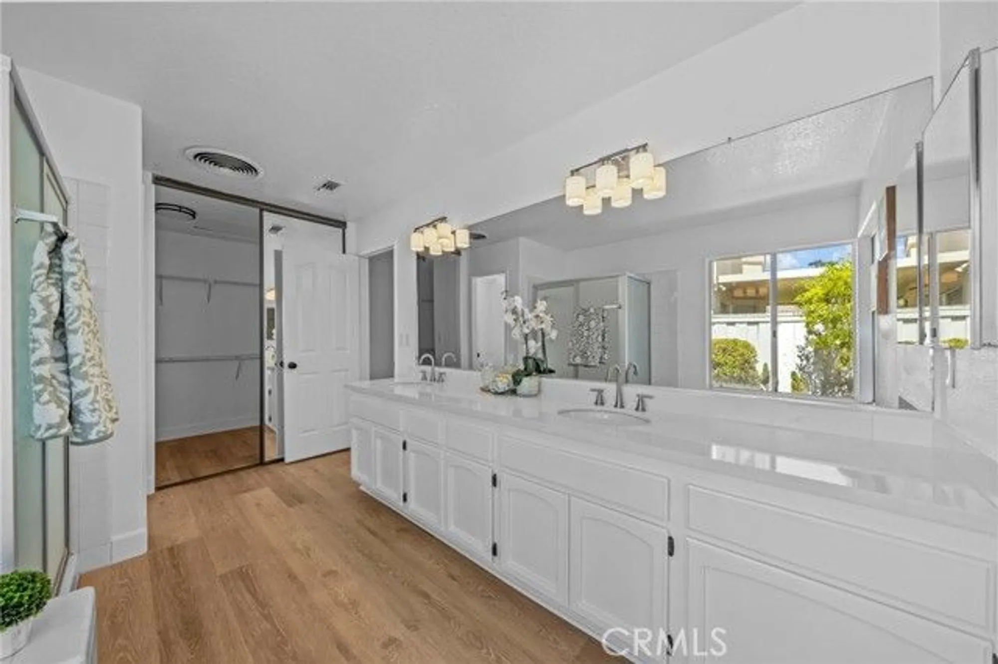 Property Slideshow image 26 of 46 | 40415 via francisco, Murrieta, CA, 92562