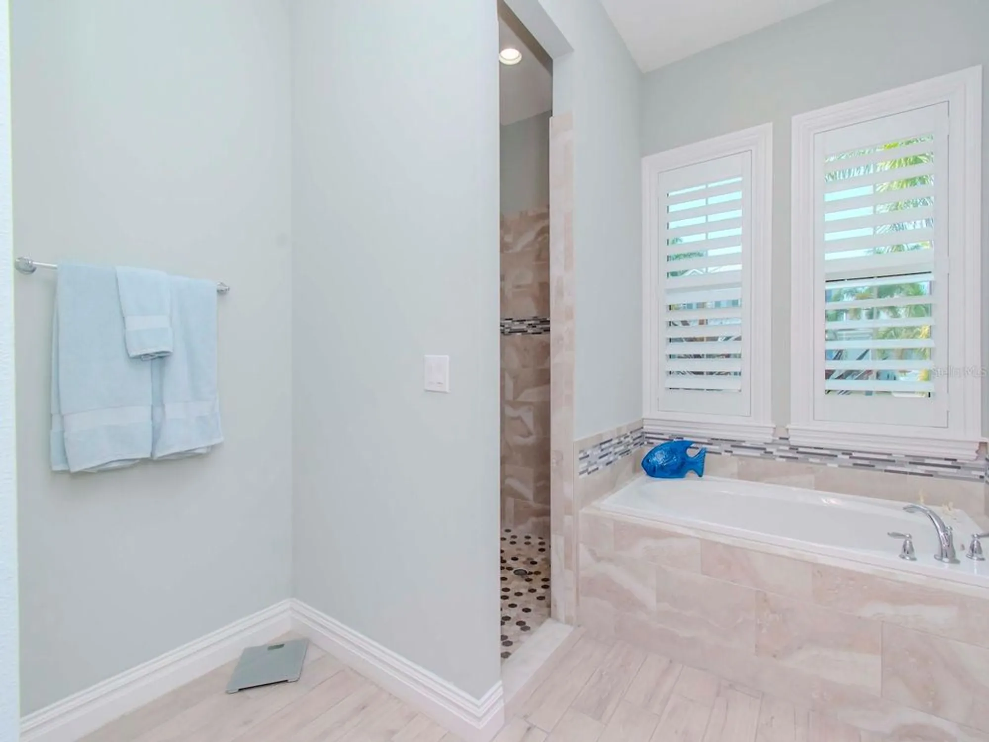 Property Slideshow image 20 of 52 | 717 manns harbor dr, Apollo Beach, FL, 33572