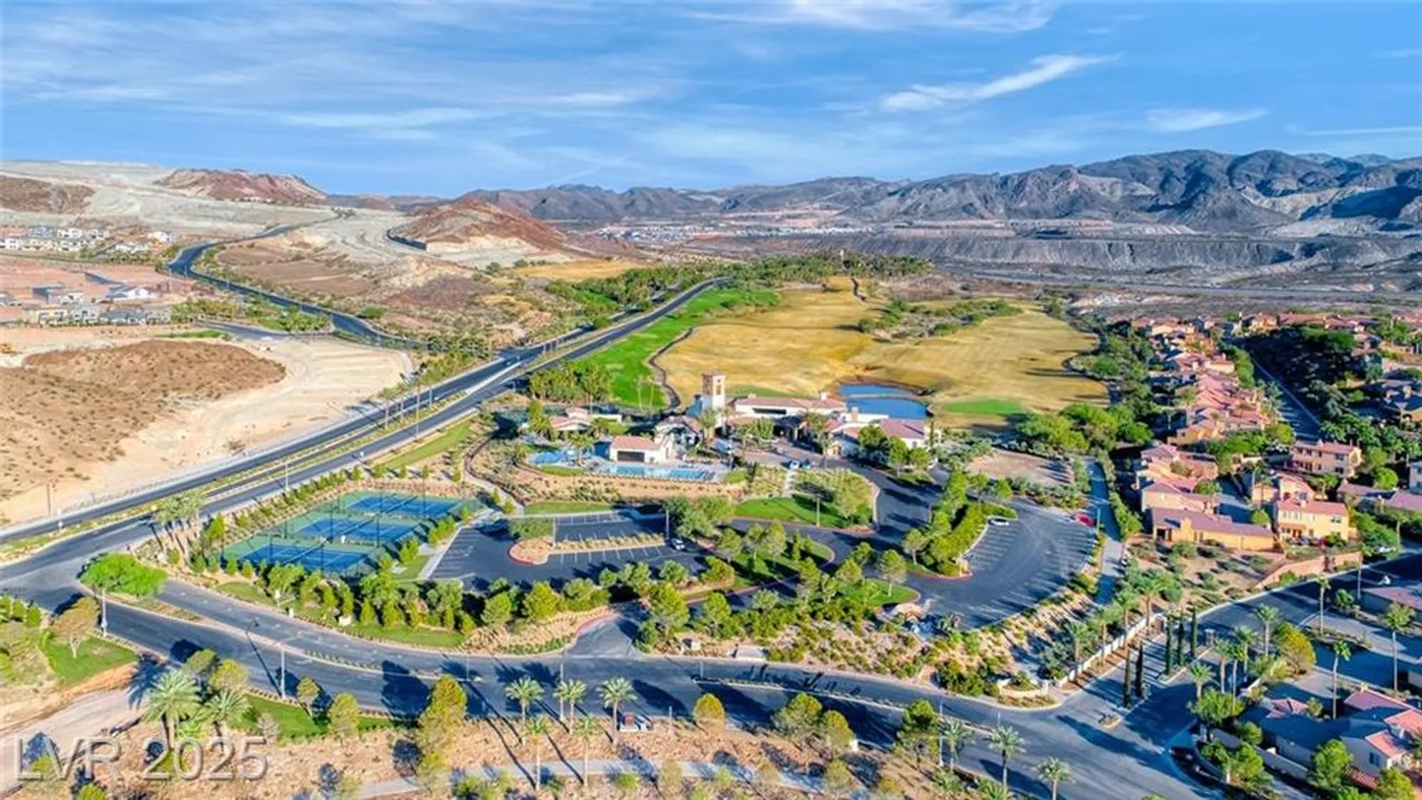 Property Slideshow image 64 of 78 | 32 tatahatso point st, Henderson, NV, 89011