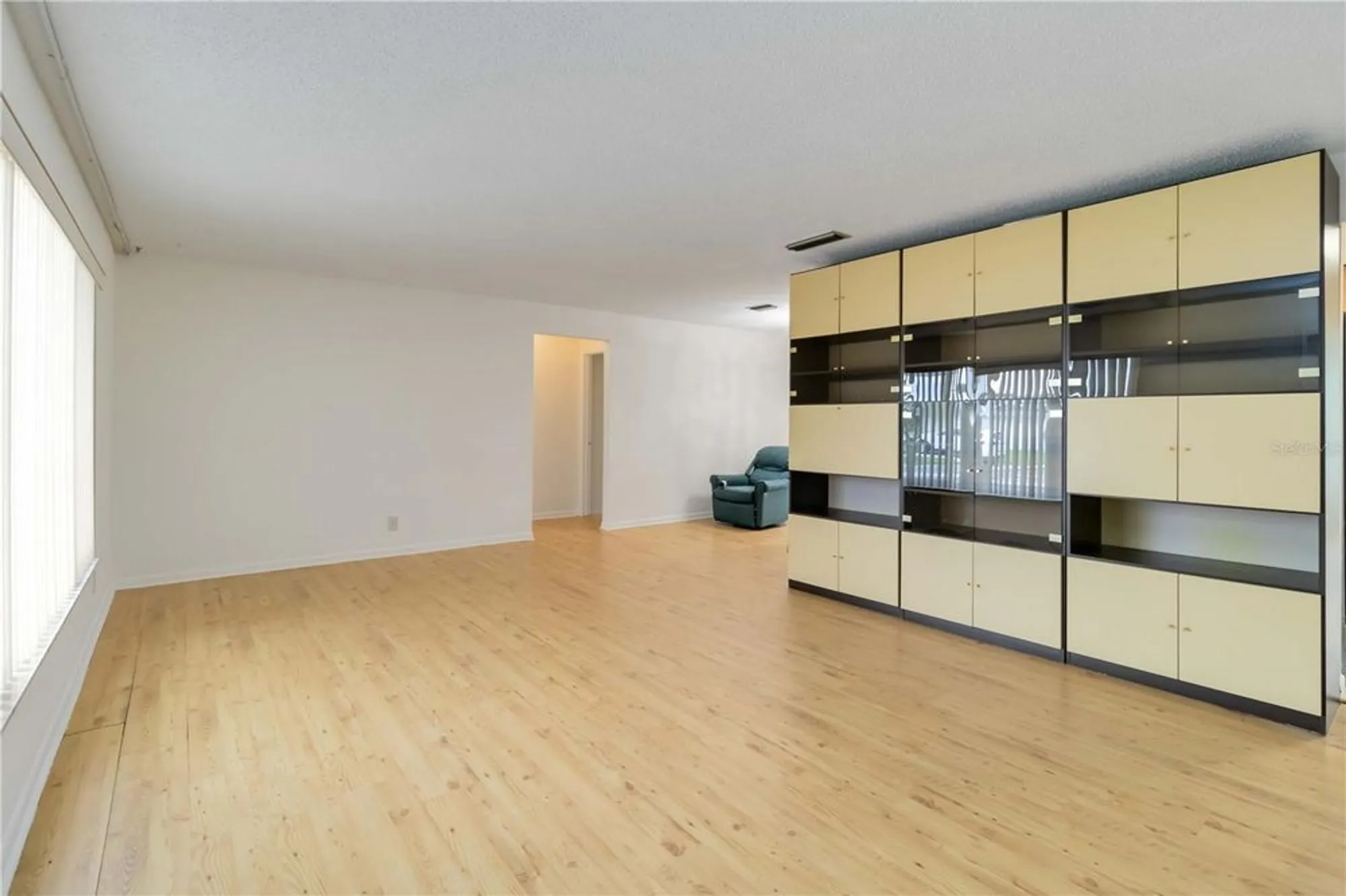 Property Slideshow image 4 of 57 | 735 nw 73rd ter, Margate, FL, 33063