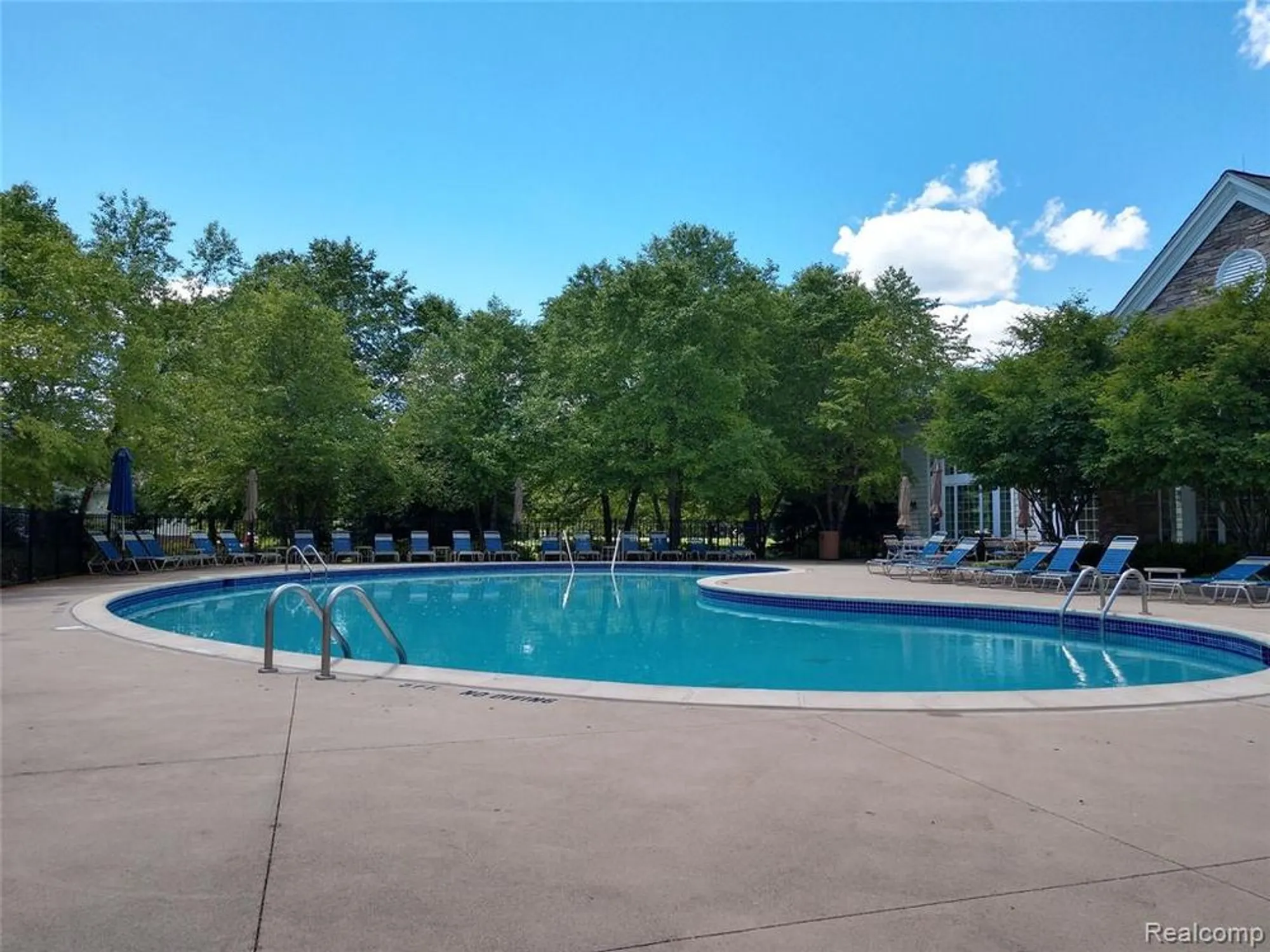 Property Slideshow image 45 of 51 | 27176 walloon way, Brownstown Twp, MI, 48134