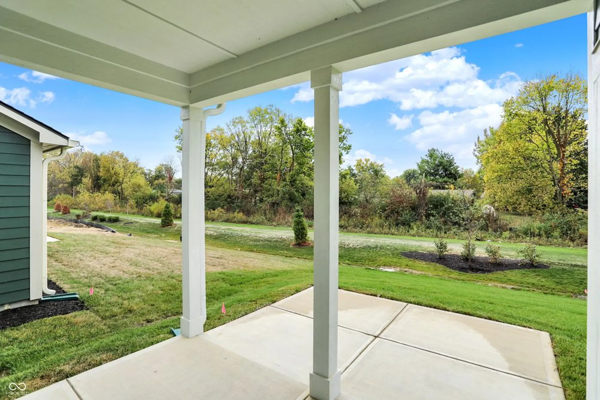 Property Slideshow image 34 of 37 | 5351 nettleton way, Avon, IN, 46123