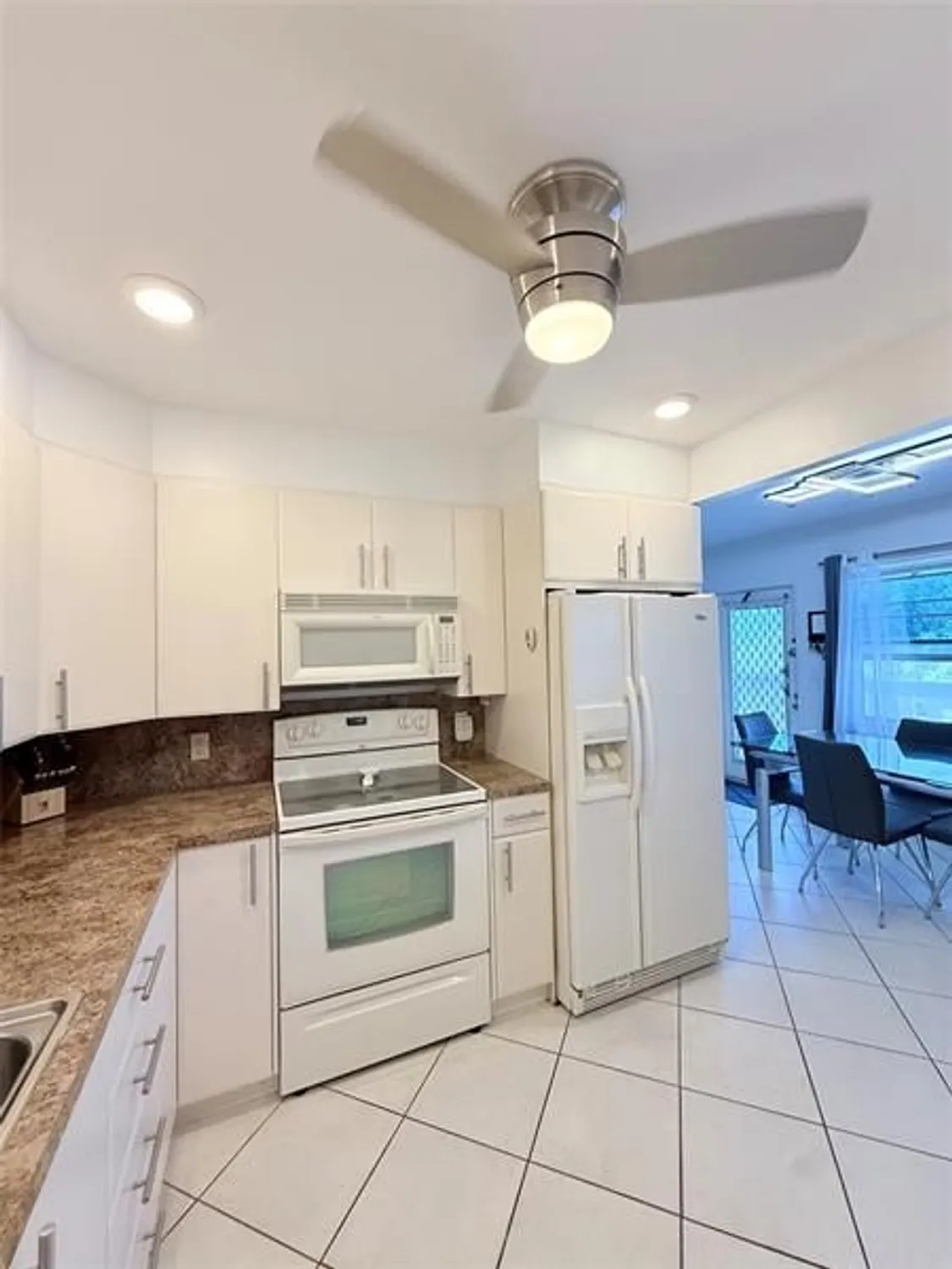 Property Slideshow image 11 of 52 | 424 richmond c # 424, Deerfield Beach, FL, 33442