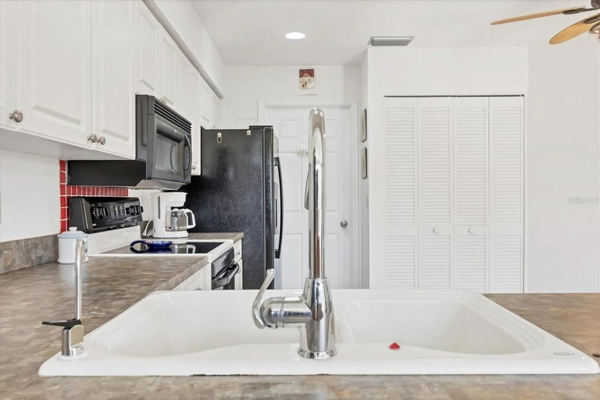 Property Slideshow image 18 of 64 | 603 chestnut ln # 90, Englewood, FL, 34223