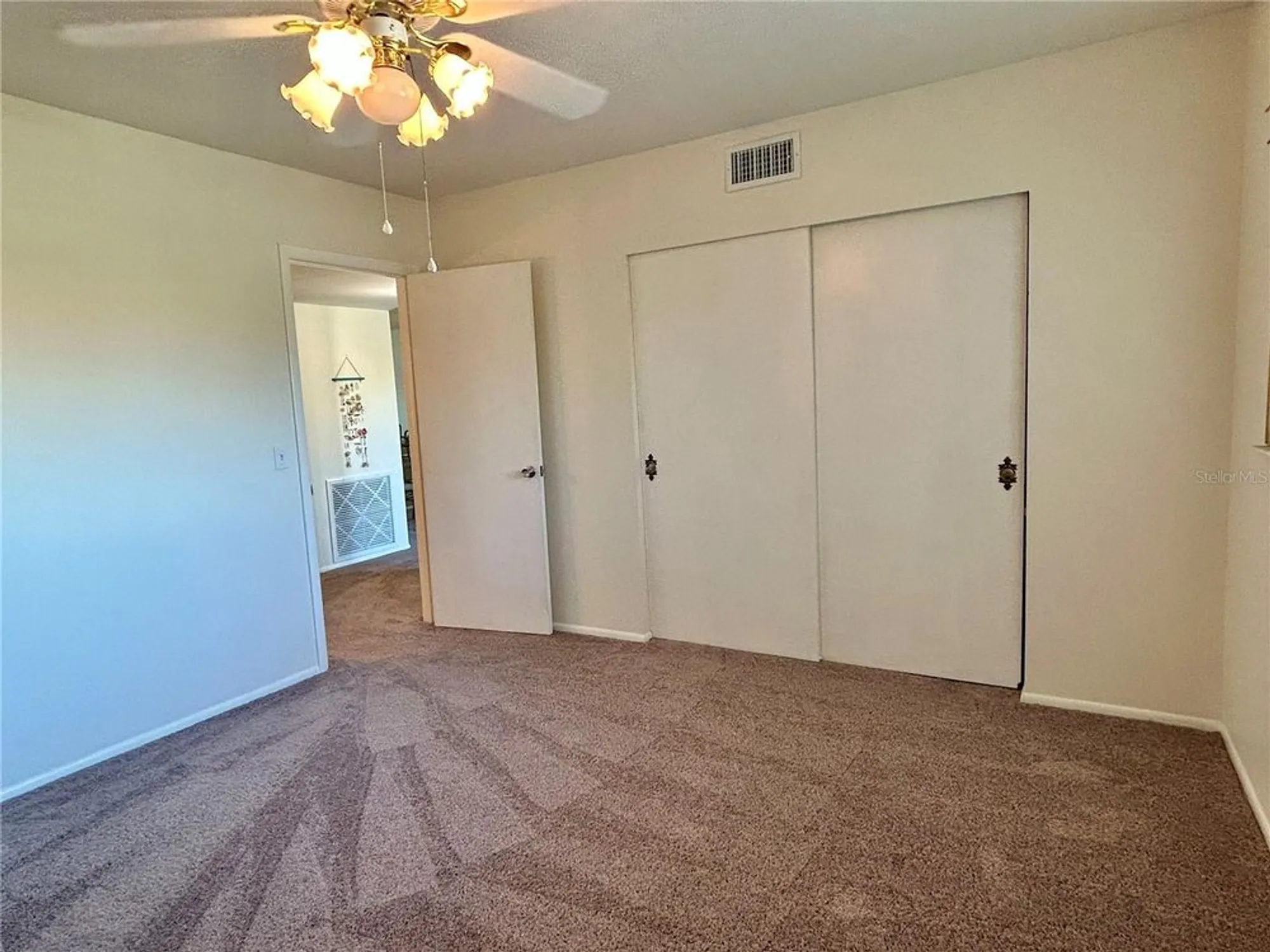 Property Slideshow image 28 of 54 | 2070 world parkway blvd apt 36, Clearwater, FL, 33763