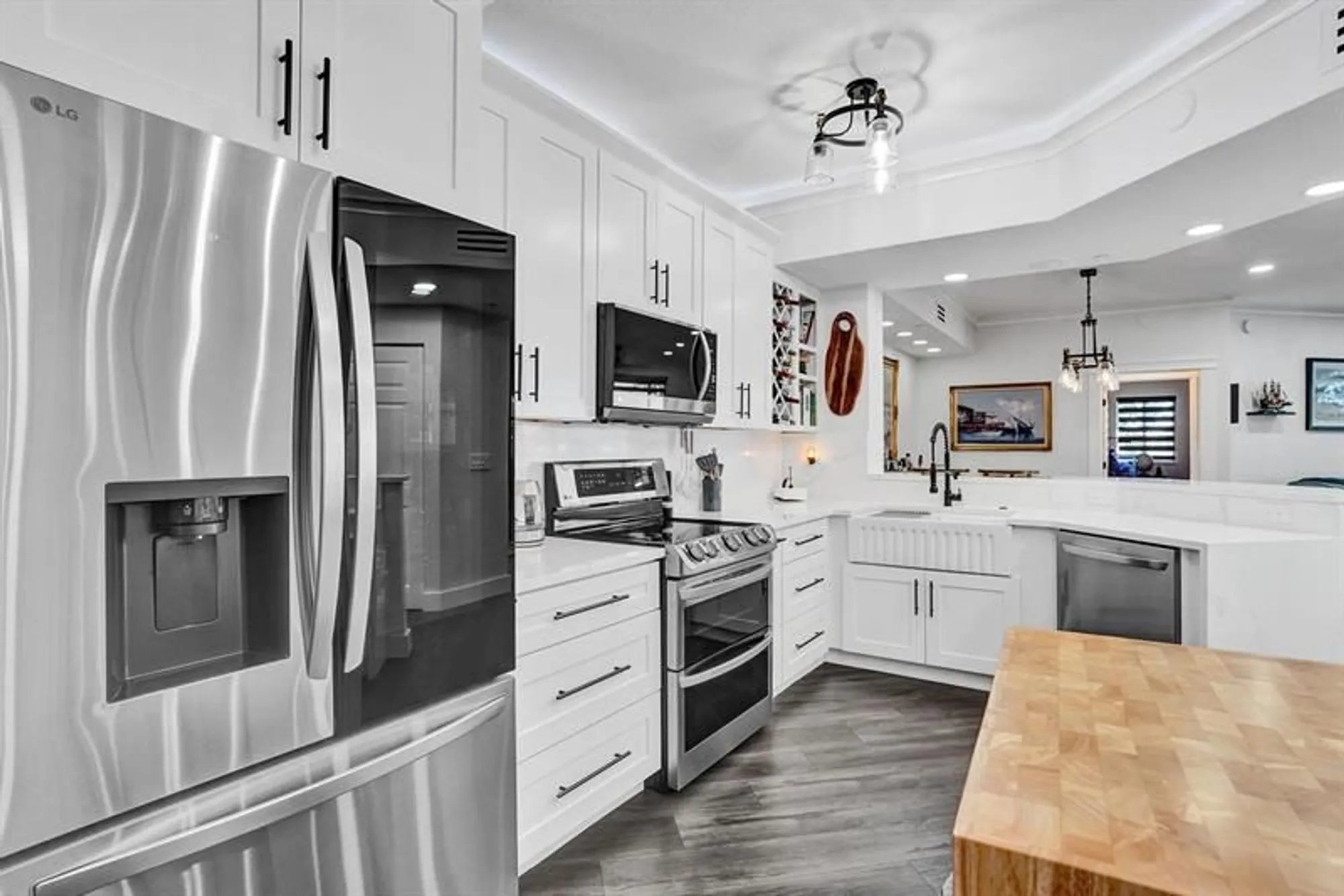 Property Slideshow image 5 of 57 | 7755 yardley dr 209, Tamarac, FL, 33321