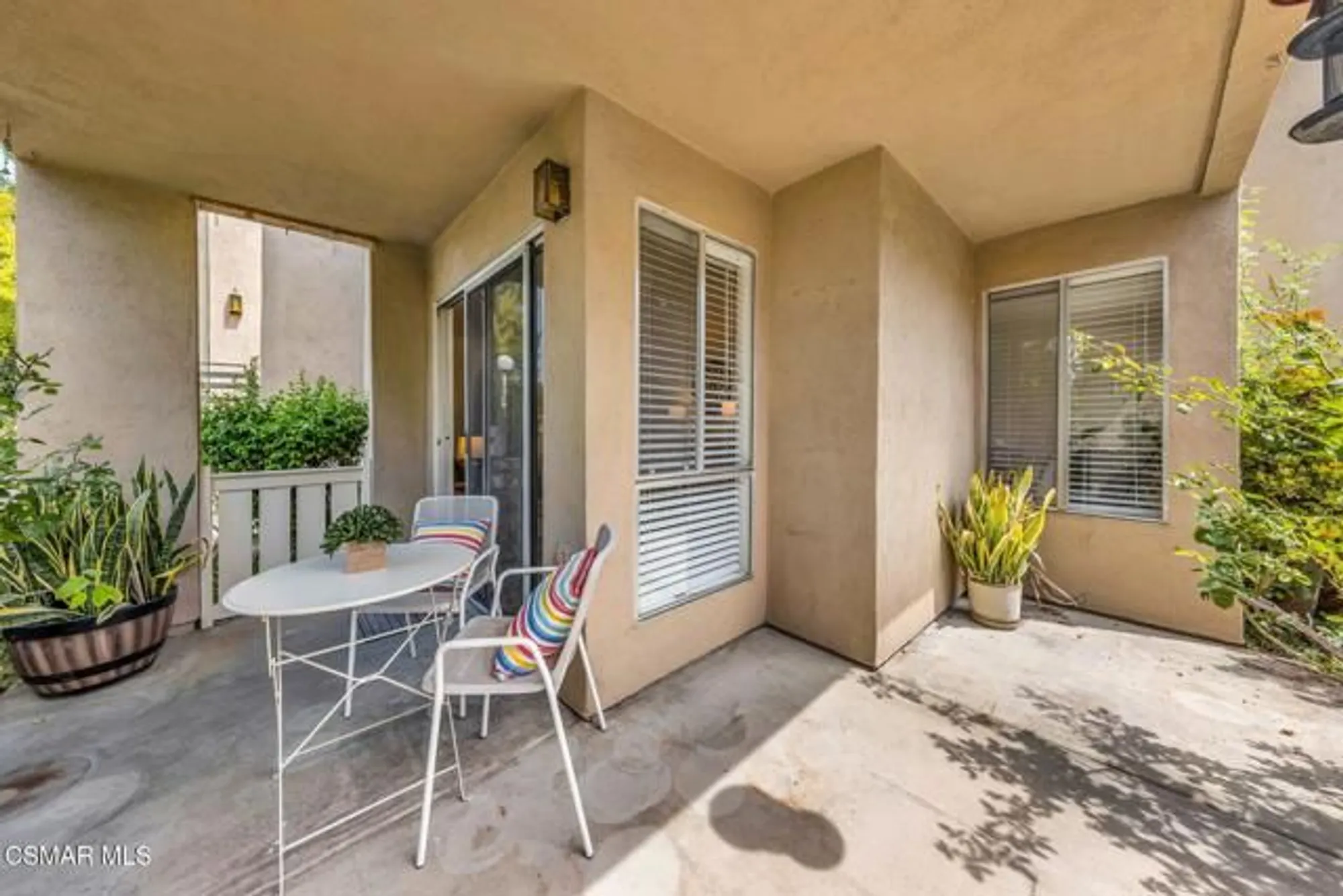 Property Slideshow image 30 of 52 | 224 oakleaf dr apt 102, Thousand Oaks, CA, 91360