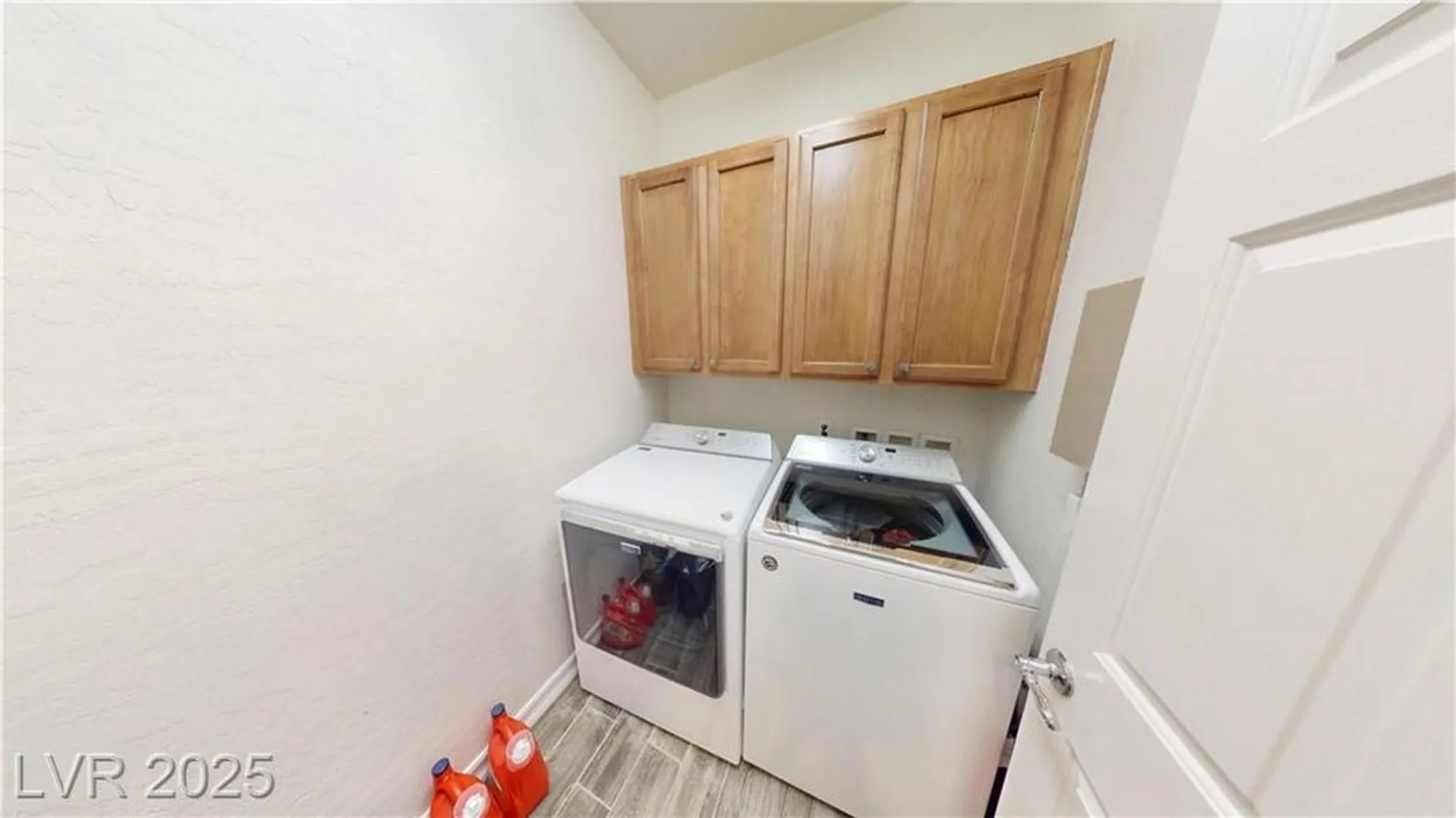 Property Slideshow image 9 of 16 | 6094 majestic wind ave, Las Vegas, NV, 89122