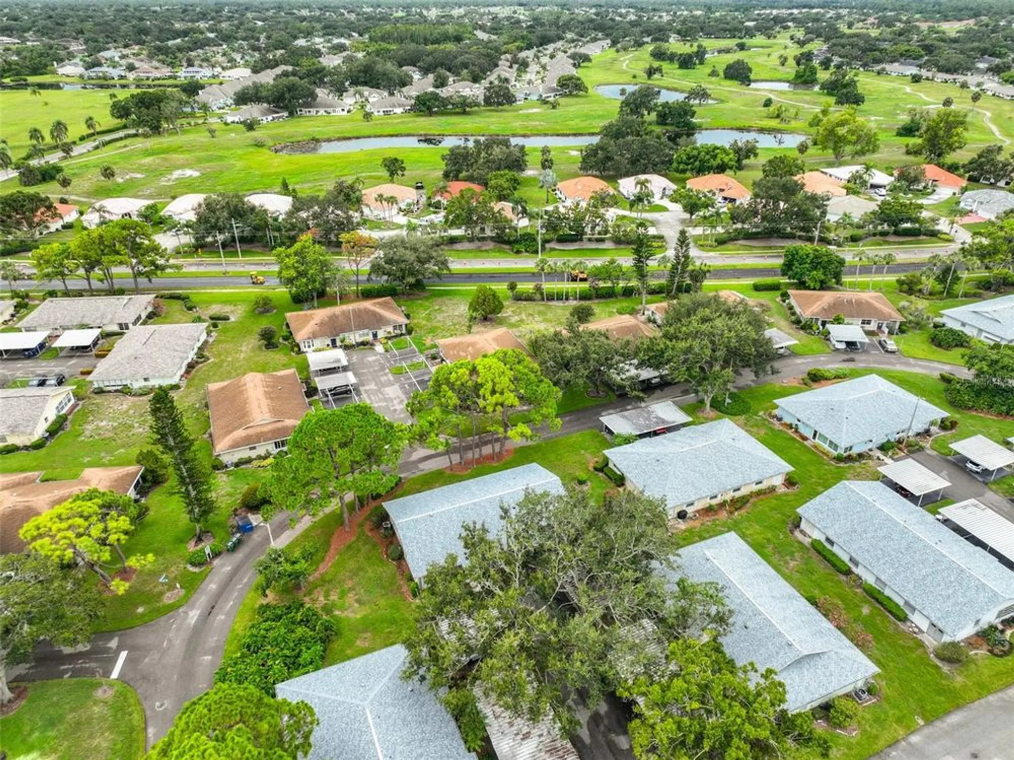 Property Slideshow image 34 of 36 | 2206 horsham pl, Sun City Center, FL, 33573