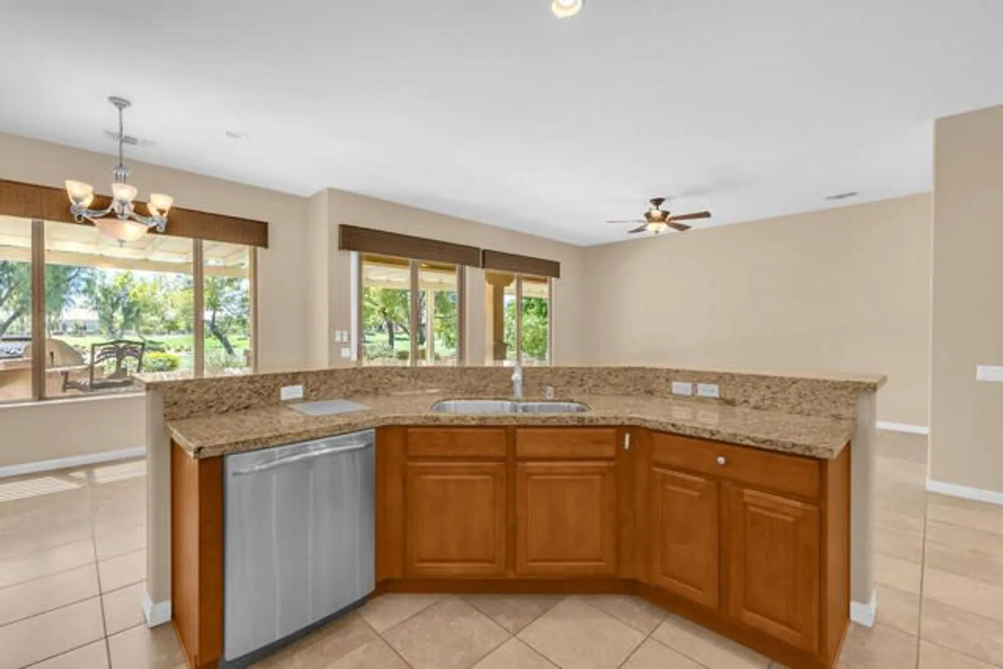 Property Slideshow image 13 of 47 | 81183 avenida tres lagunas, Indio, CA, 92203