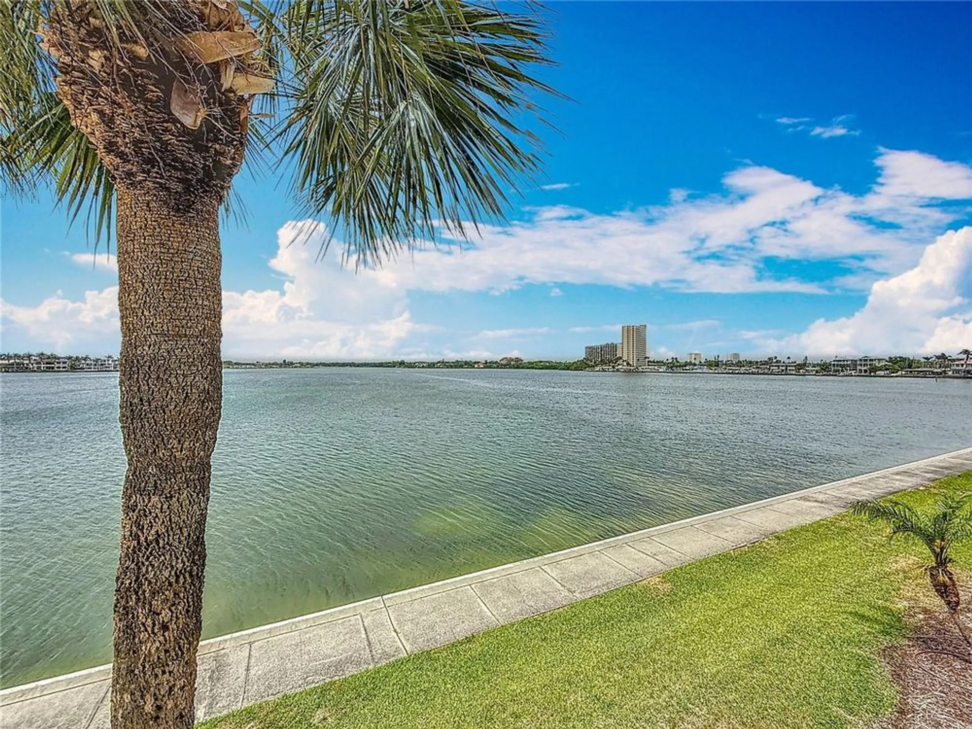 Property Slideshow image 40 of 57 | 7665 sun island dr 206, South Pasadena, FL, 33707