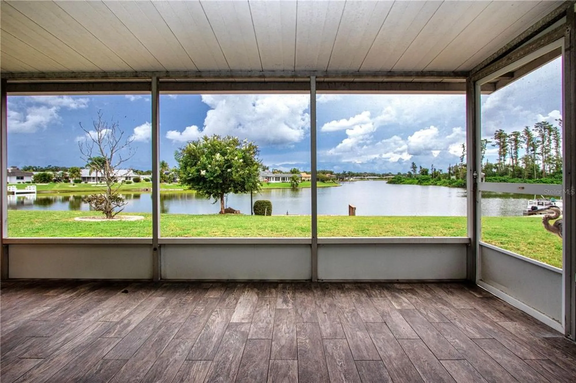 Property Slideshow image 28 of 56 | 1715 danbury dr, Sun City Center, FL, 33573
