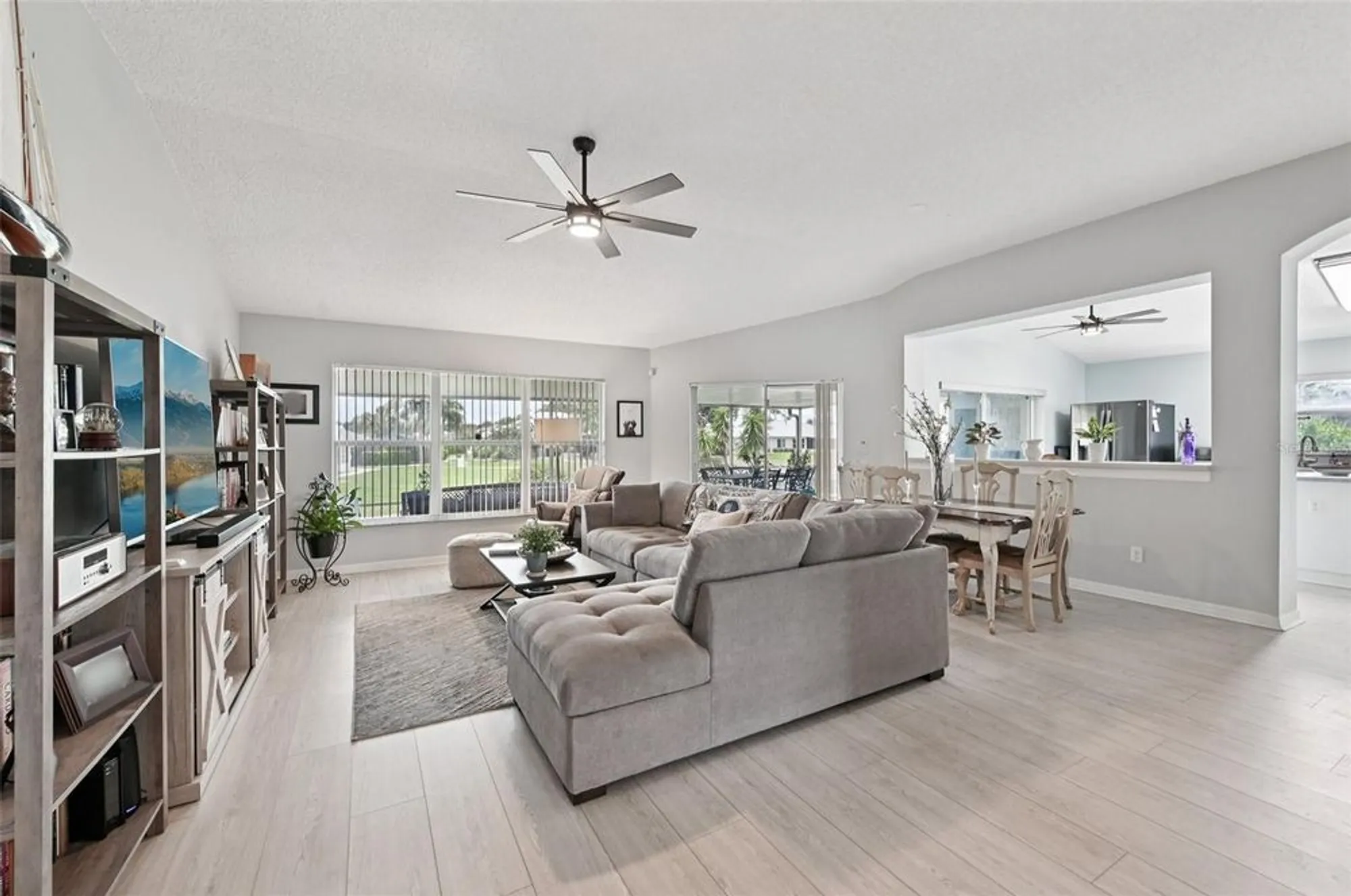 Property Slideshow image 10 of 46 | 2306 emerald lake dr, Sun City Center, FL, 33573