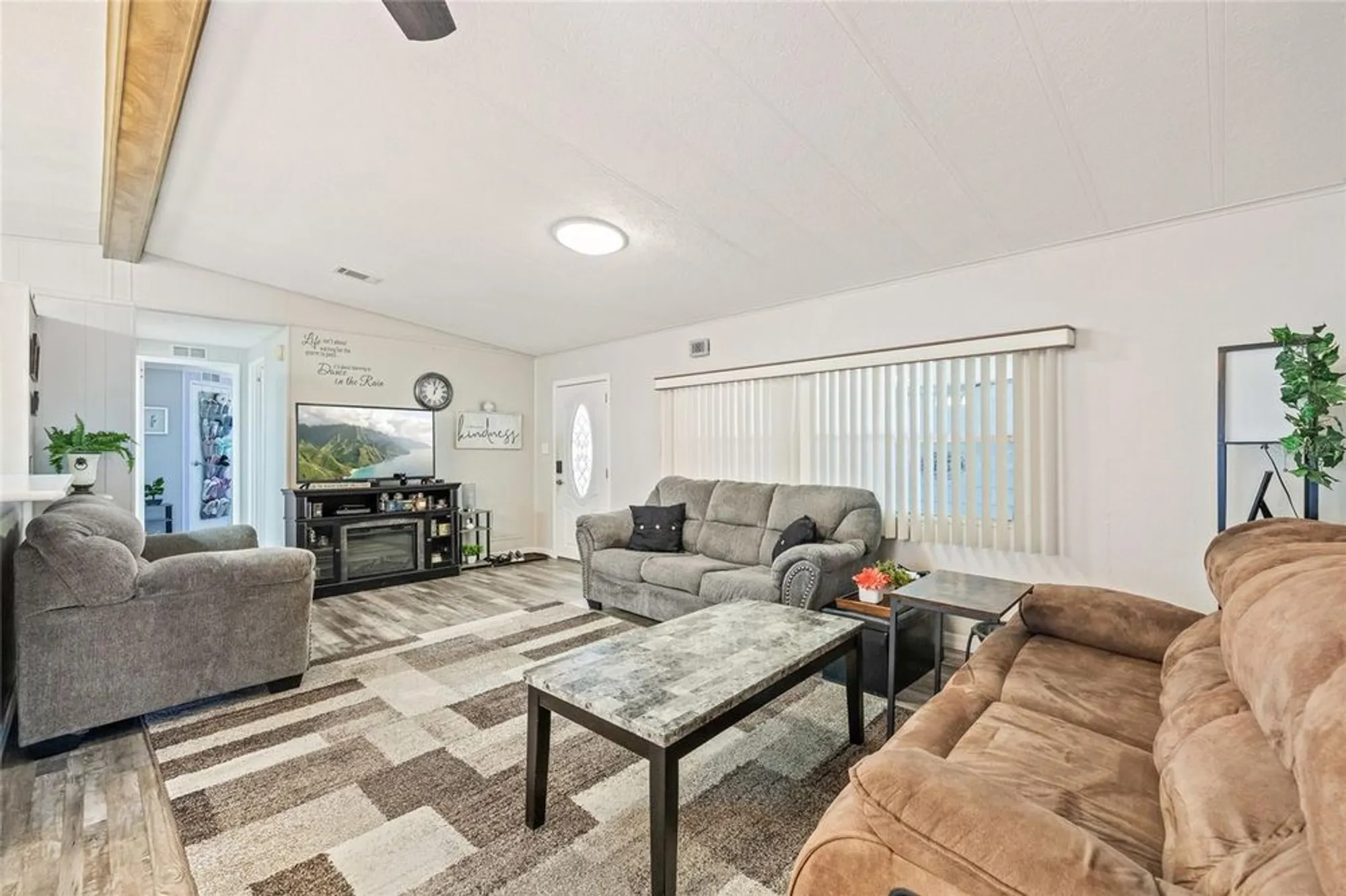 Property Slideshow image 6 of 34 | 1576 longbow dr, Lakeland, FL, 33810