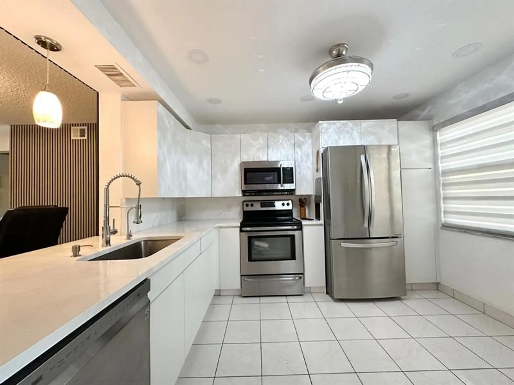 Property Slideshow image 4 of 37 | 4301 martinique cir h2, Coconut Creek, FL, 33066