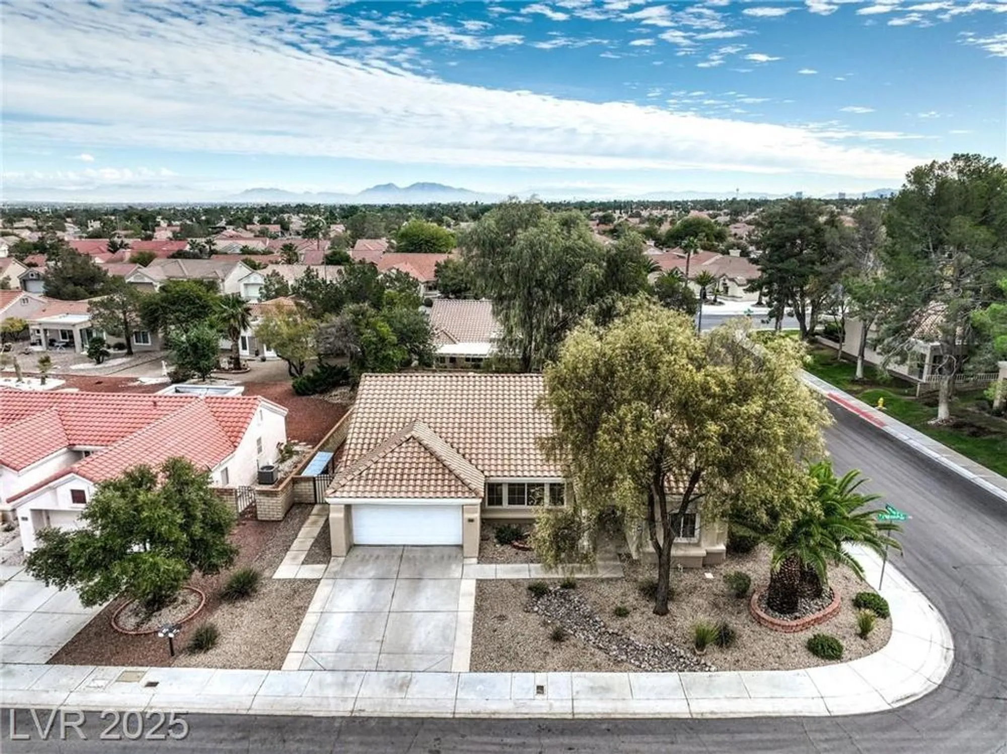 Property Slideshow image 53 of 53 | 3000 linkview dr, Las Vegas, NV, 89134