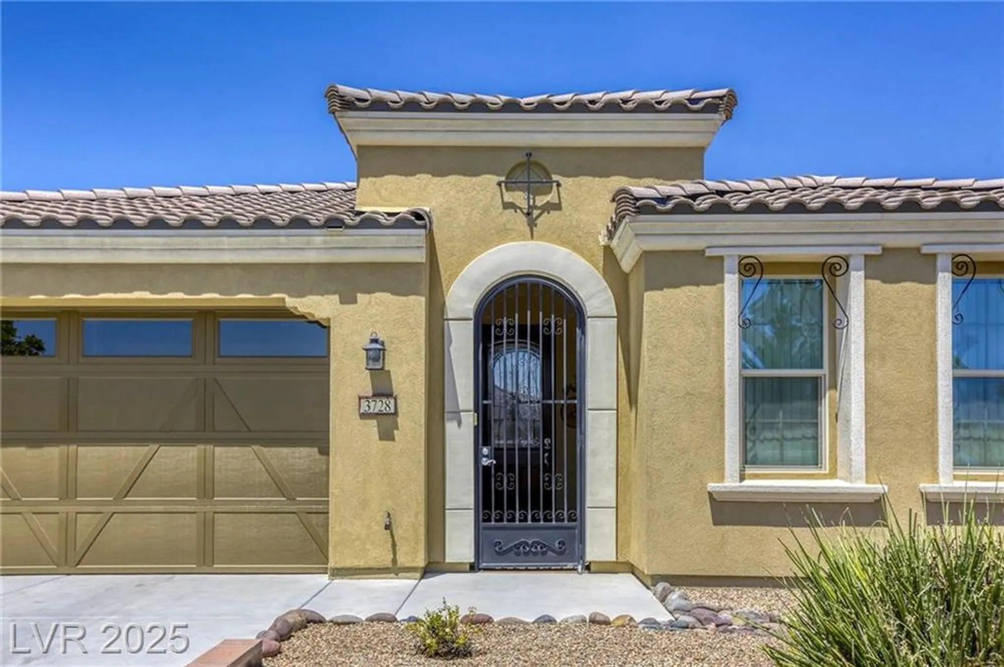 Property Slideshow image 5 of 68 | 3728 garnet heights ave, North Las Vegas, NV, 89081