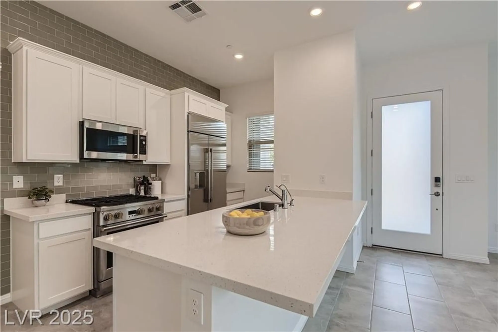 Property Slideshow image 11 of 35 | 933 mayfield manor ln, Las Vegas, NV, 89138