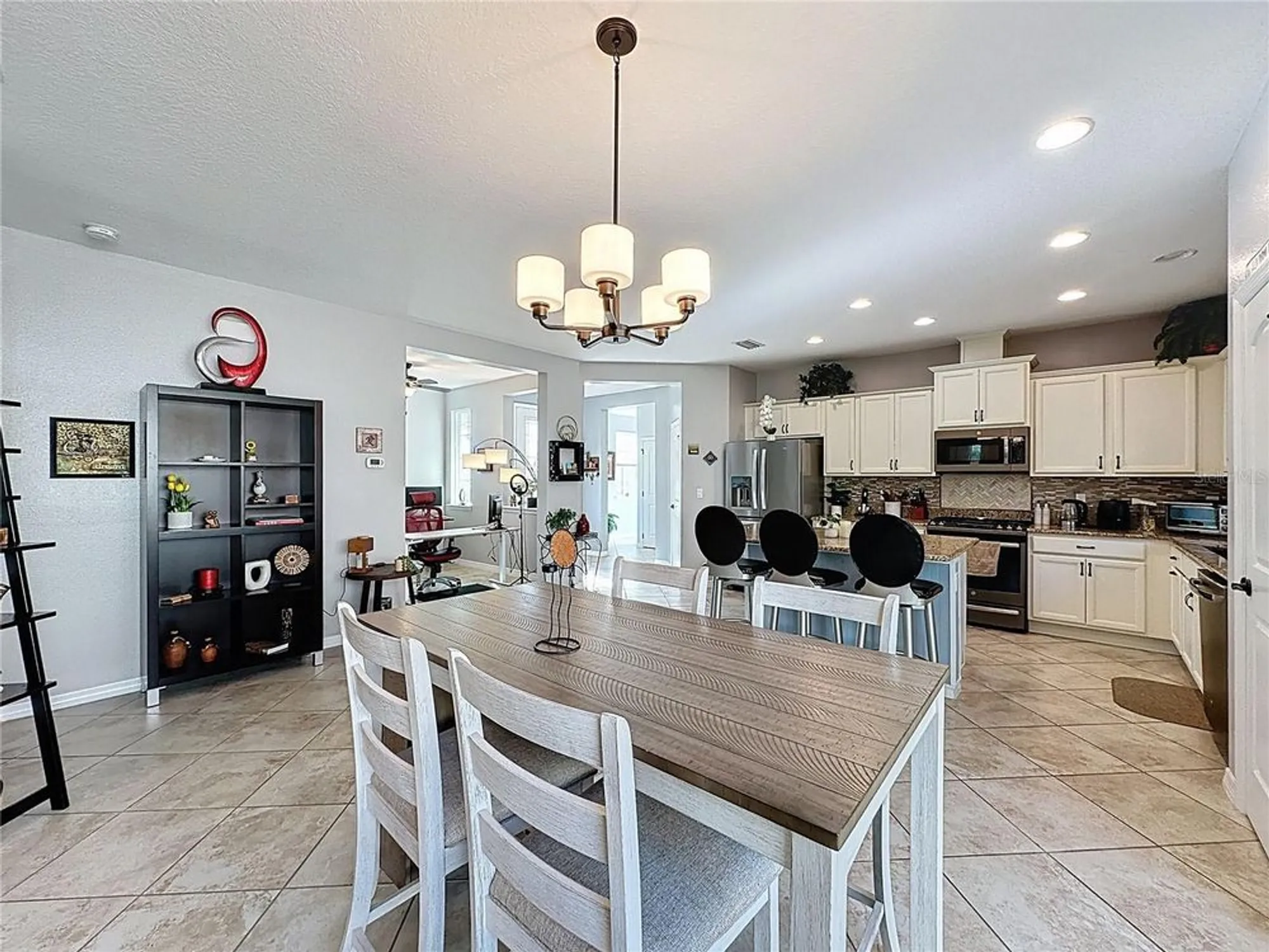 Property Slideshow image 16 of 79 | 373 alcove dr, Groveland, FL, 34736