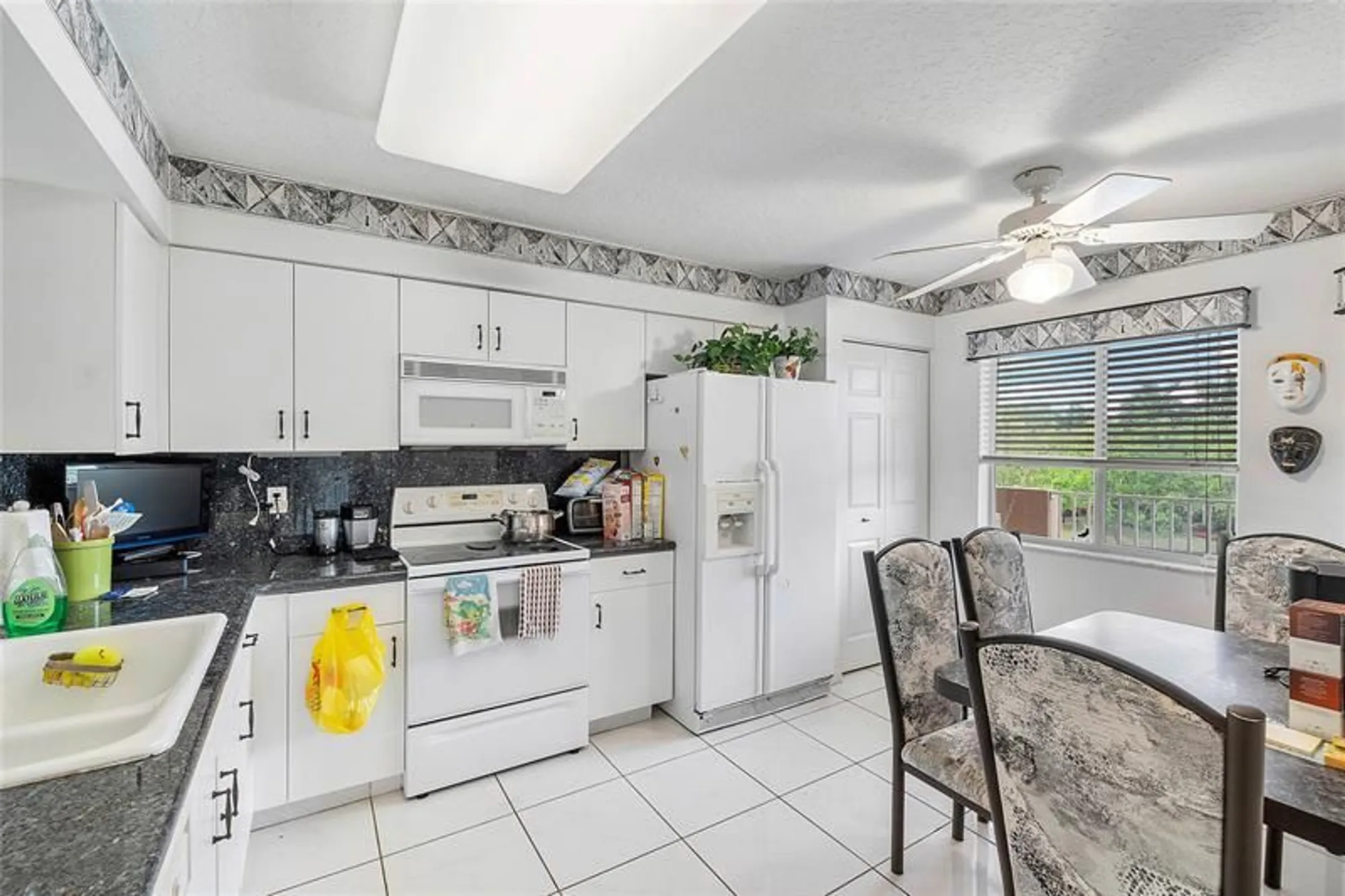 Property Slideshow image 6 of 27 | 5746 crystal shores dr 402, Boynton Beach, FL, 33437