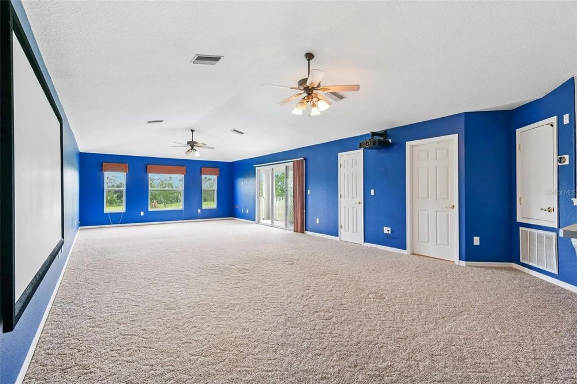 Property Slideshow image 29 of 52 | 13049 thoroughbred dr, Dade City, FL, 33525