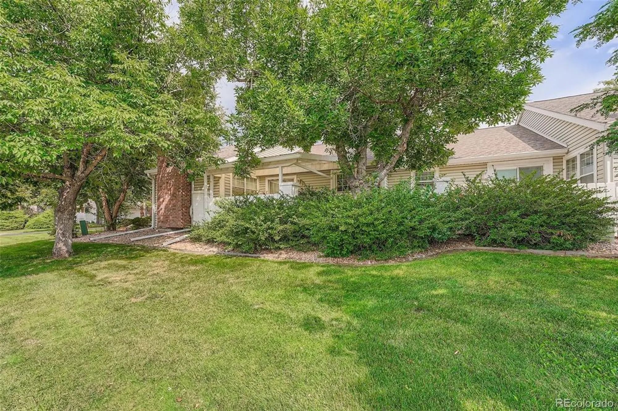 Property Slideshow image 22 of 22 | 2800 s heather gardens way b, Aurora, CO, 80014