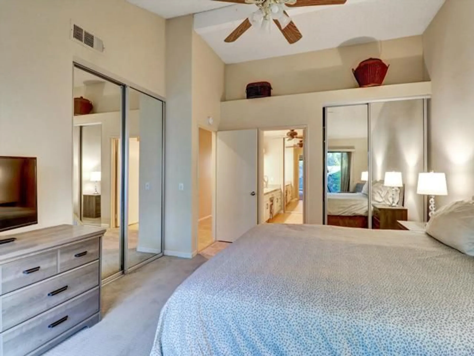 Property Slideshow image 13 of 24 | 54671 inverness way, La Quinta, CA, 92253