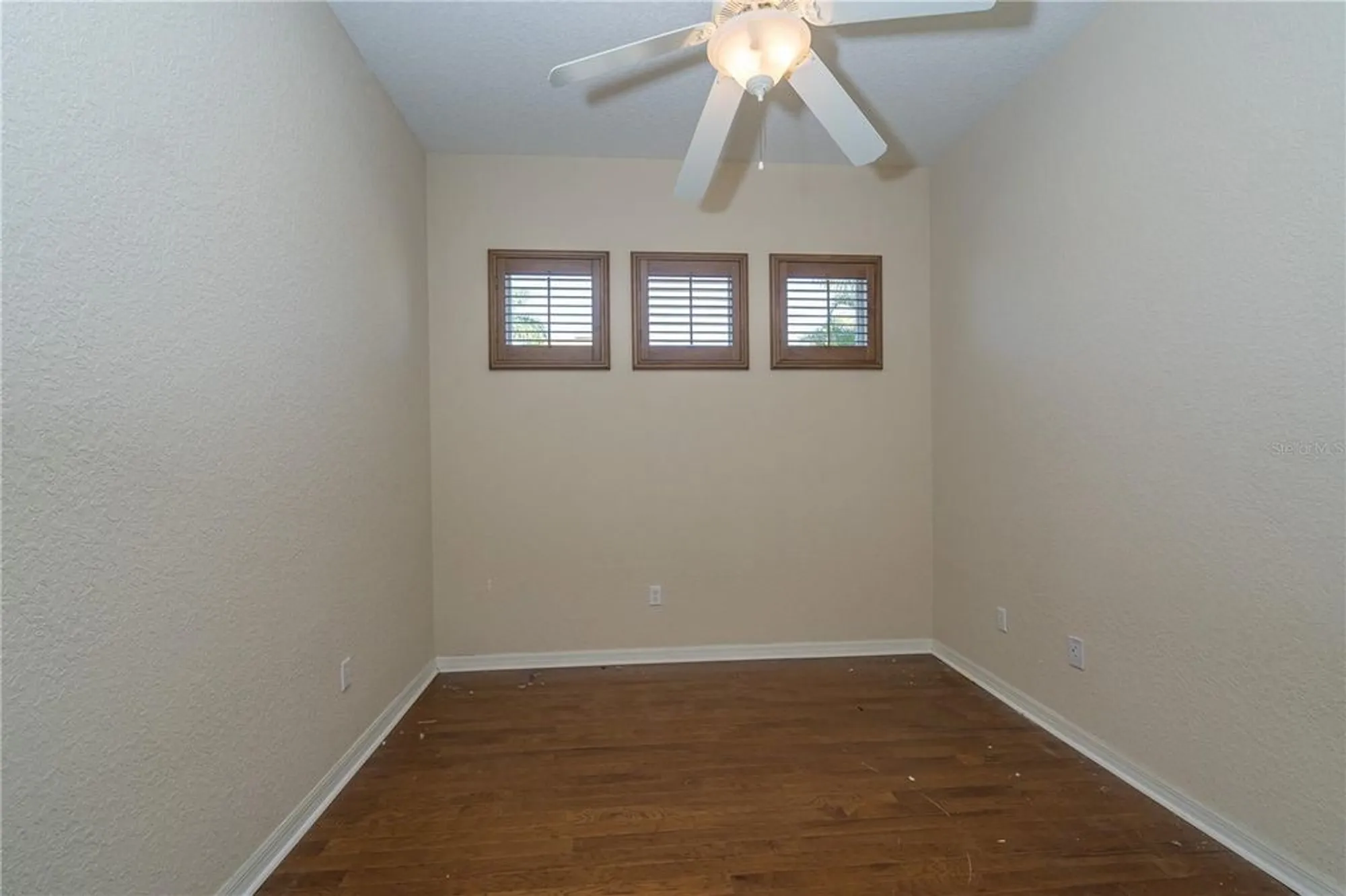 Property Slideshow image 20 of 48 | 1038 emerald dunes dr, Sun City Center, FL, 33573