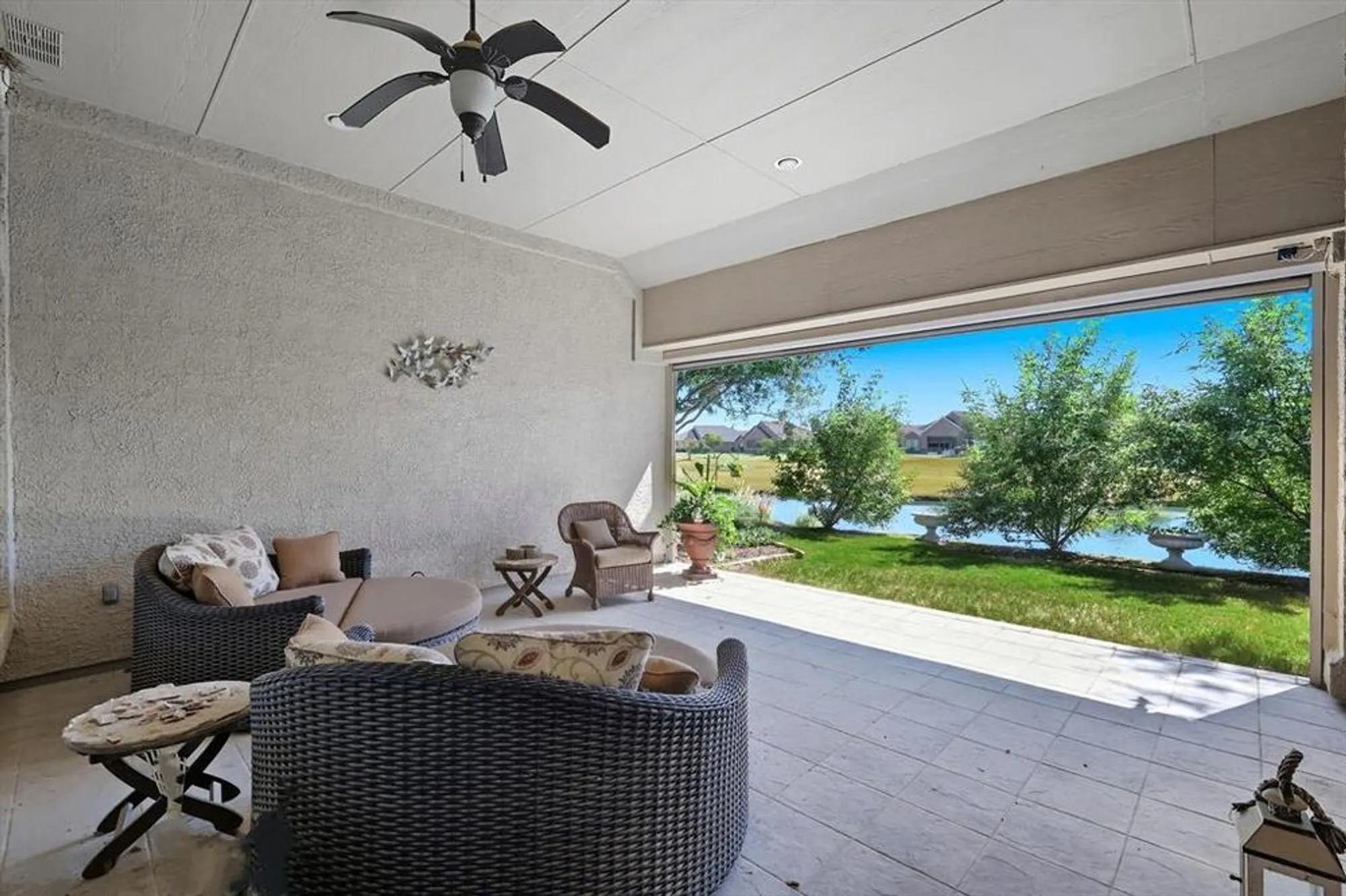 Property Slideshow image 33 of 39 | 9501 grandview dr, Denton, TX, 76207