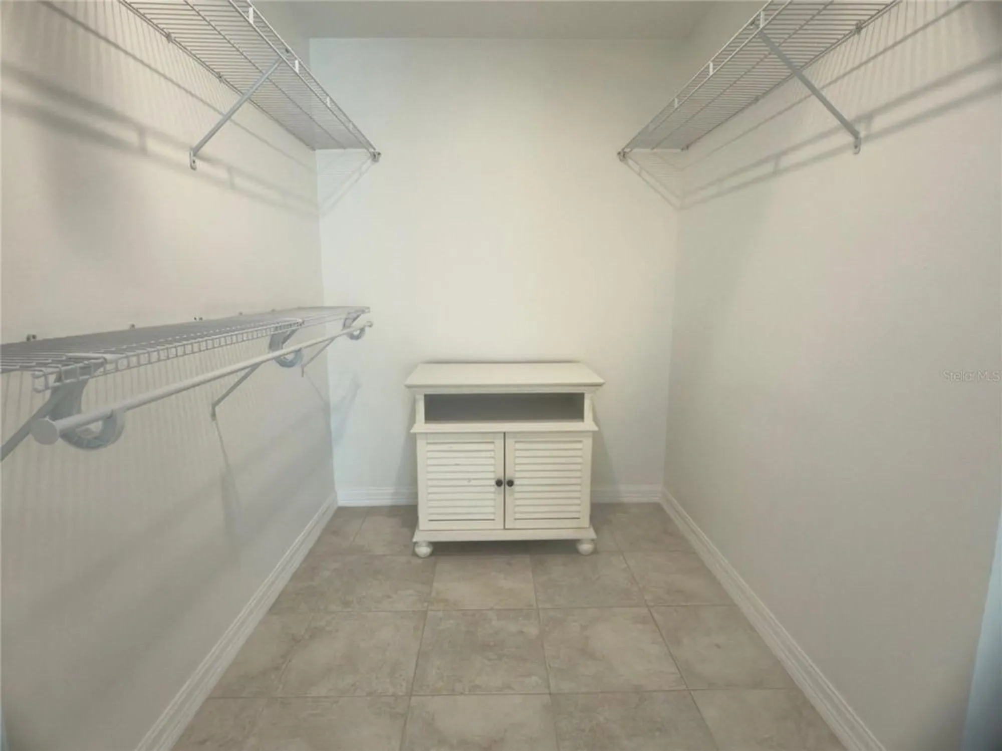 Property Slideshow image 14 of 23 | 4001 oakhurst dr 3119, Sarasota, FL, 34233