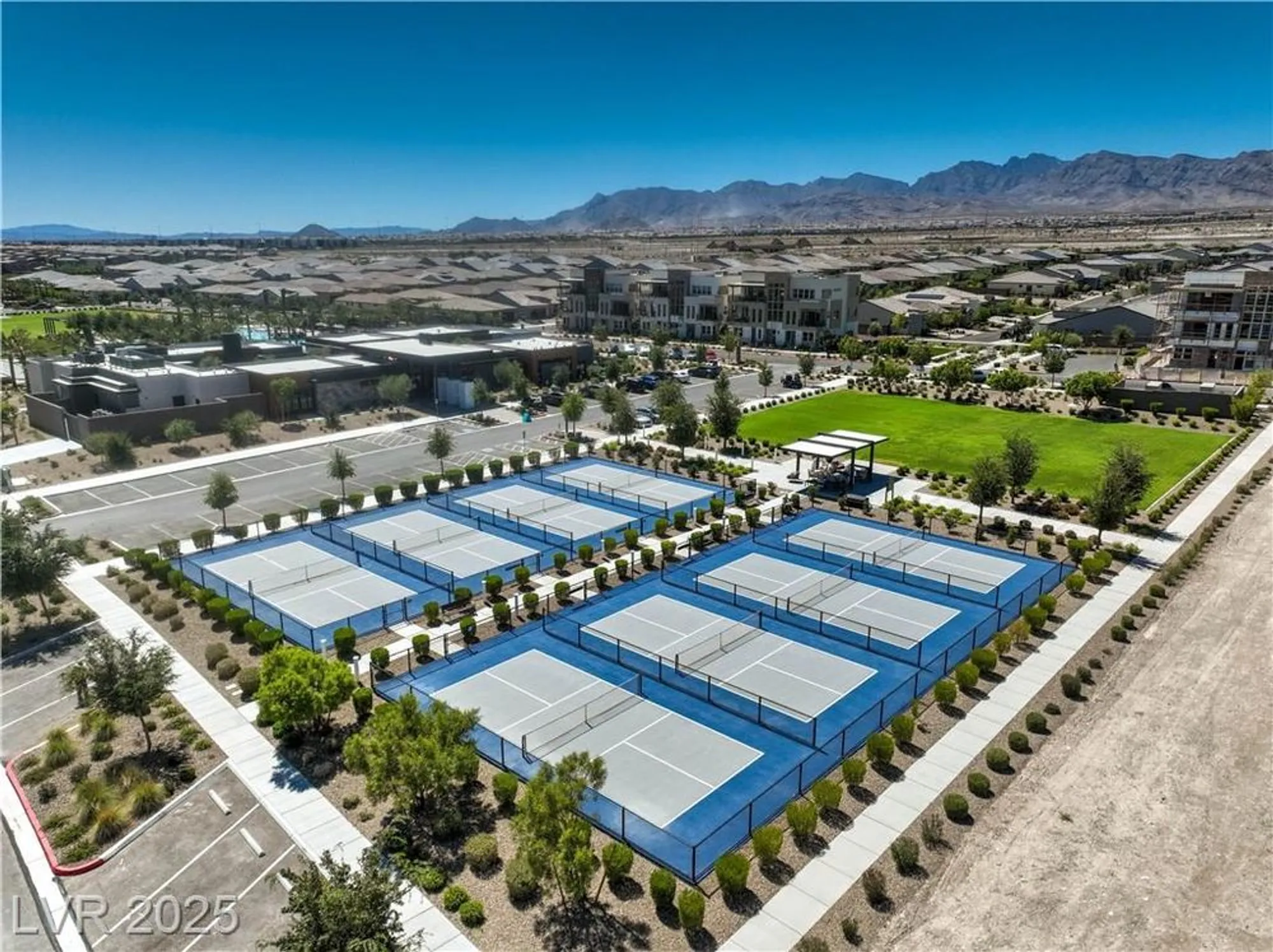 Property Slideshow image 4 of 52 | 9584 sard ln, Las Vegas, NV, 89143