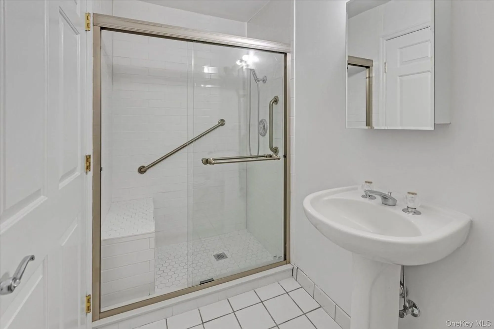 Property Slideshow image 13 of 26 | 911 altessa blvd, Melville, NY, 11747