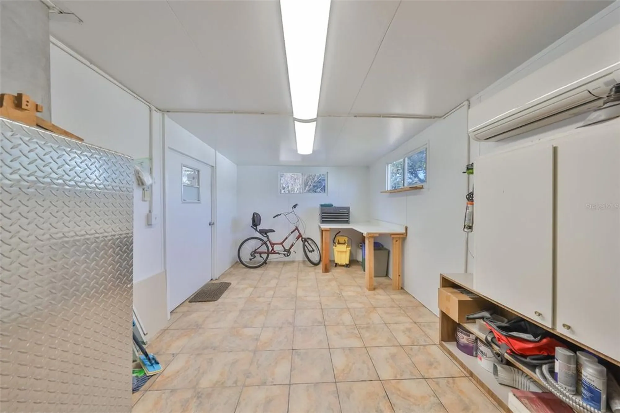 Property Slideshow image 34 of 52 | 1818 danbury dr, Sun City Center, FL, 33573