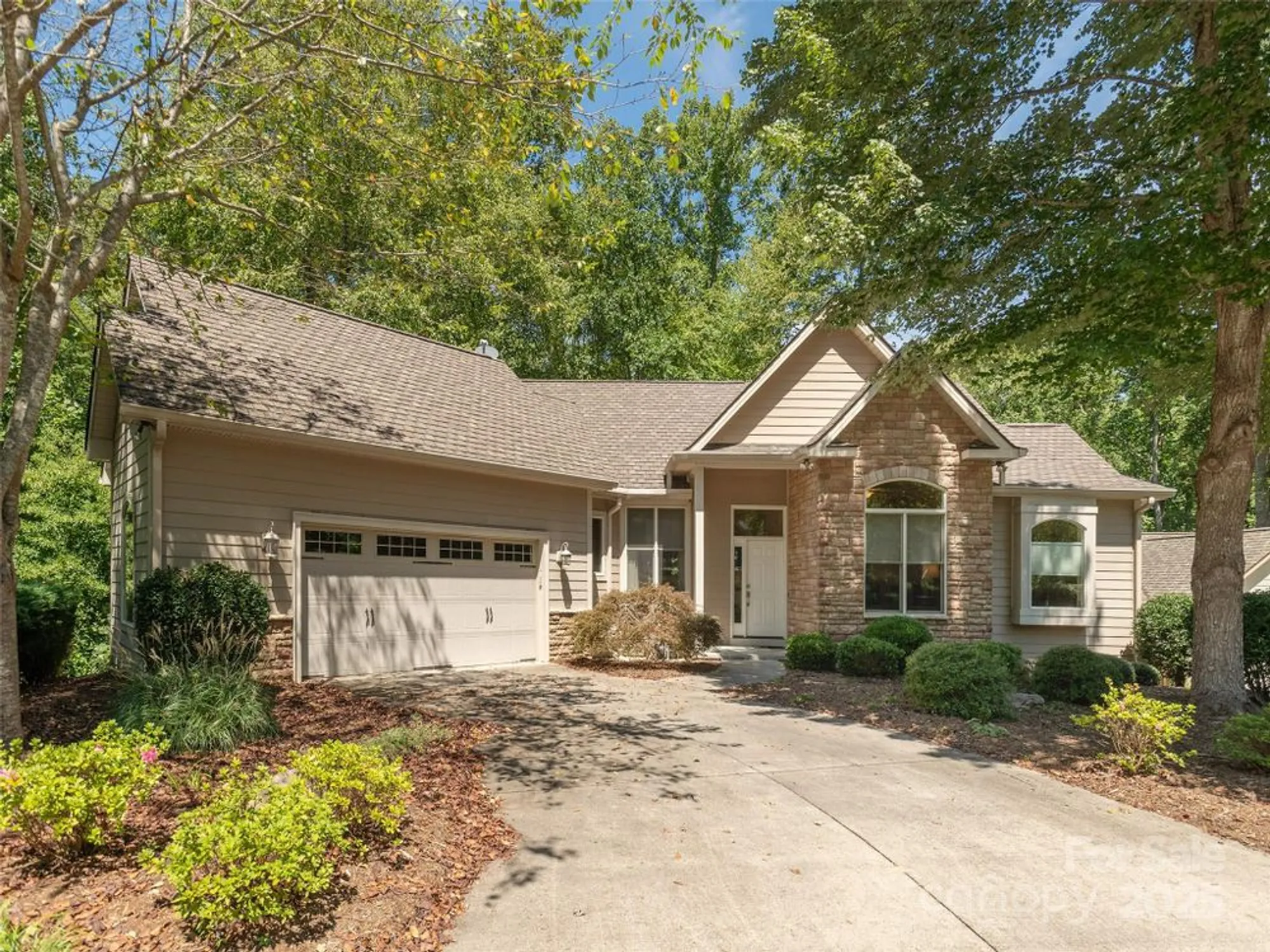 Property Slideshow image 1 of 44 | 17 high park ct, Hendersonville, NC, 28791