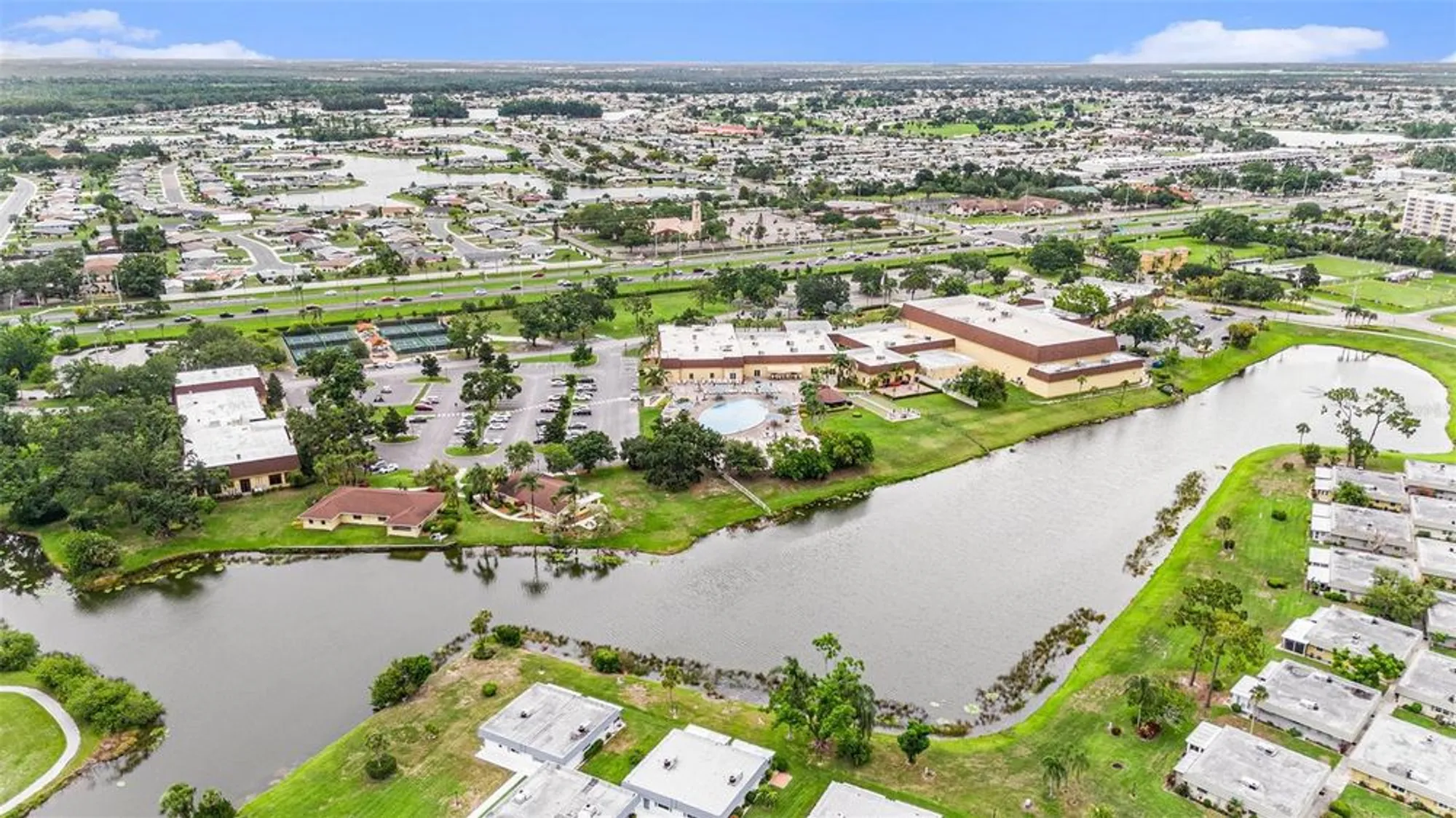 Property Slideshow image 18 of 22 | 301 andover pl 175, Sun City Center, FL, 33573