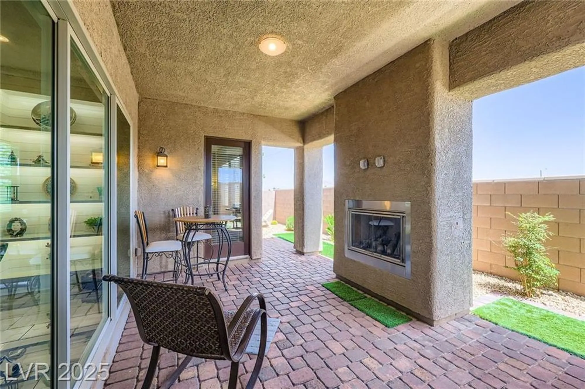 Property Slideshow image 25 of 45 | 800 rosewater dr, Henderson, NV, 89011