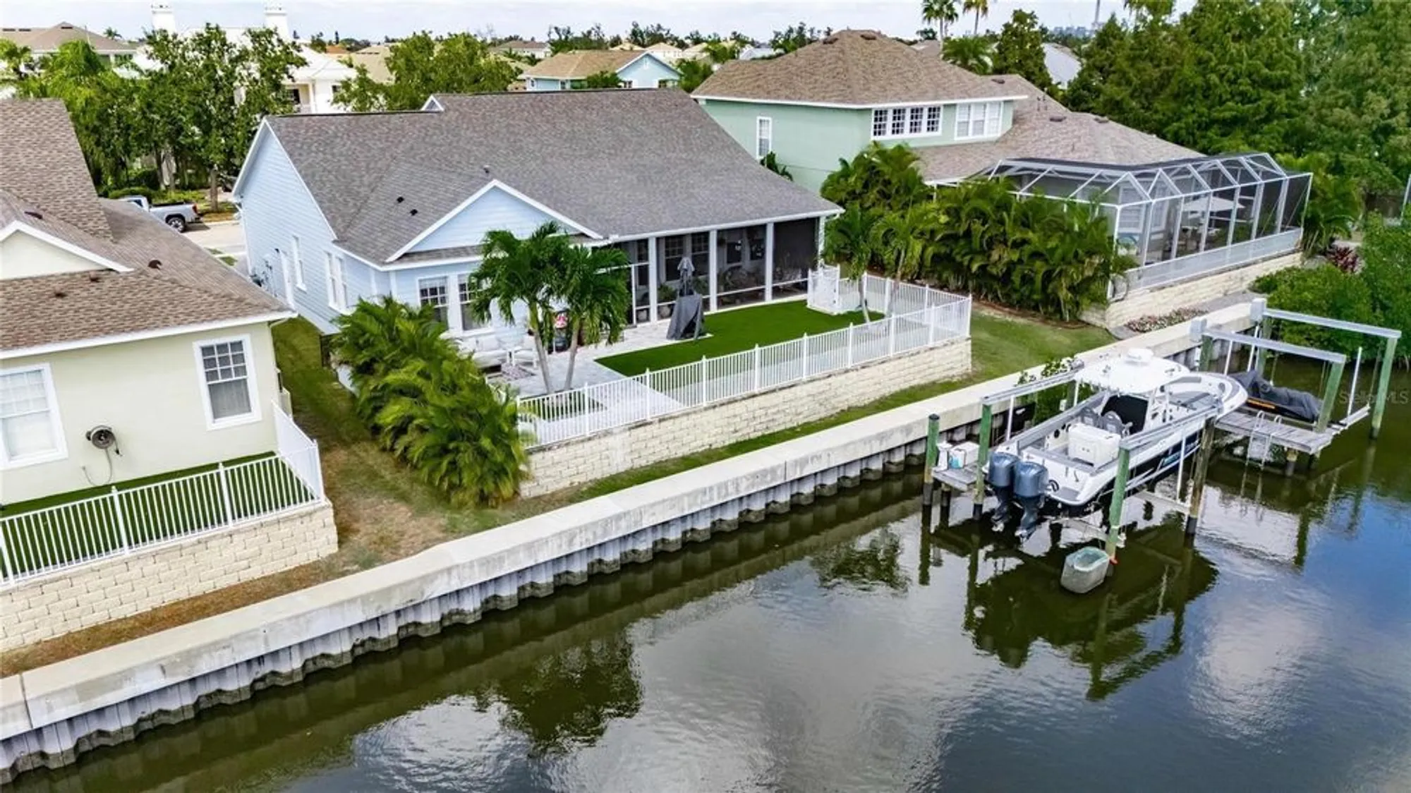 Property Slideshow image 4 of 66 | 526 islebay dr, Apollo Beach, FL, 33572