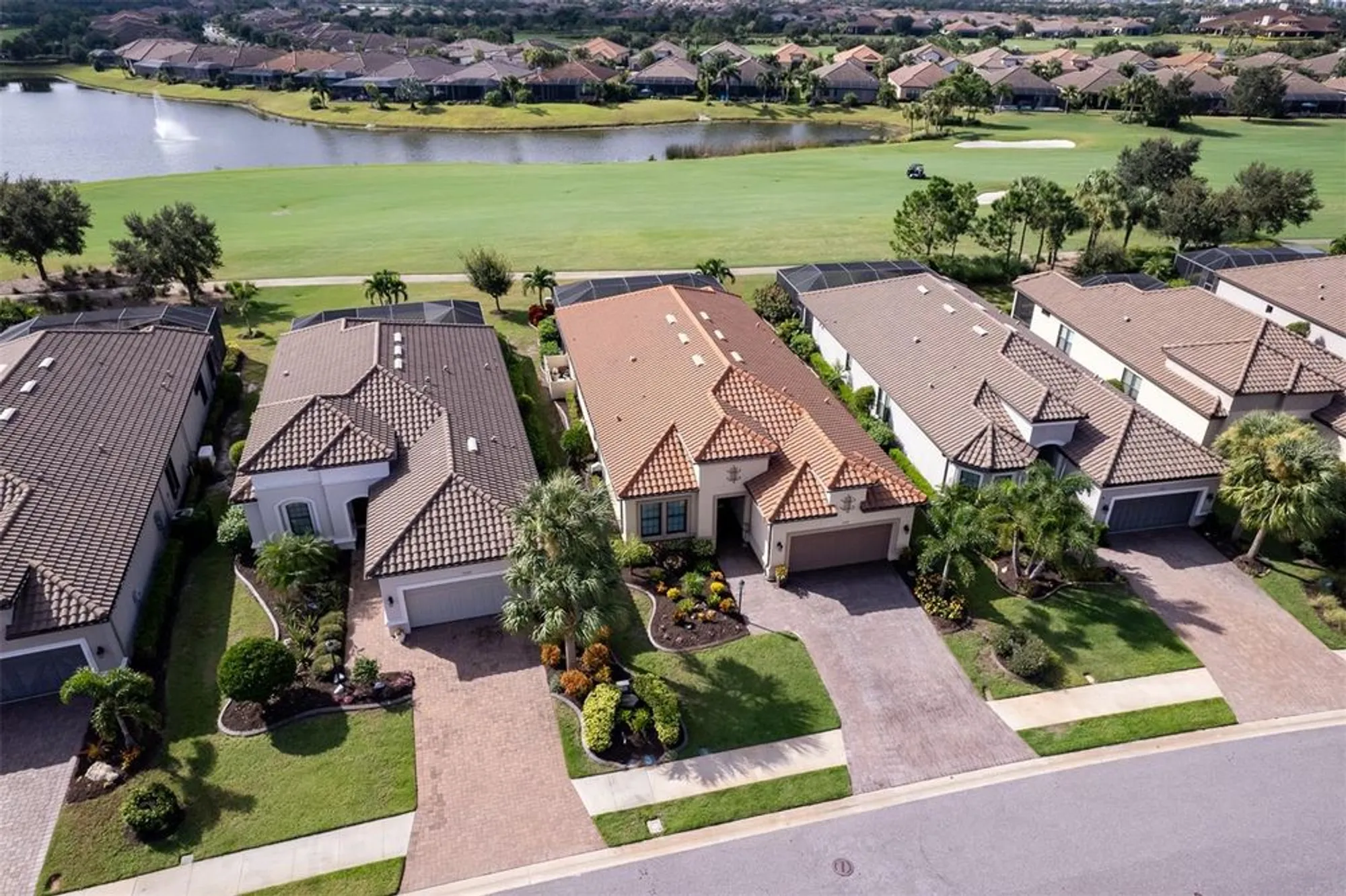 Property Slideshow image 11 of 77 | 13118 sorrento way, Bradenton, FL, 34211