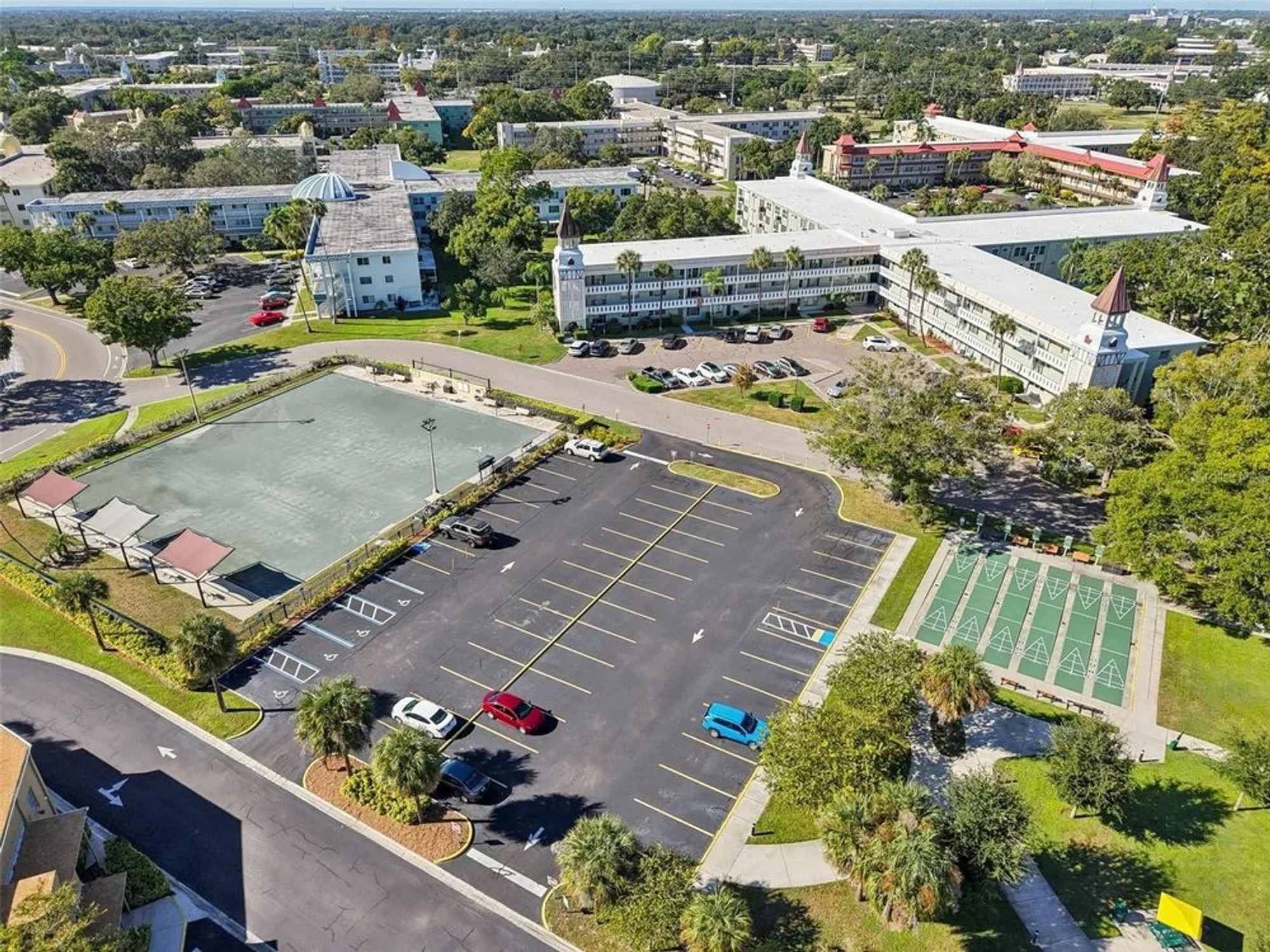 Property Slideshow image 19 of 26 | 2043 denmark st 75, Clearwater, FL, 33763