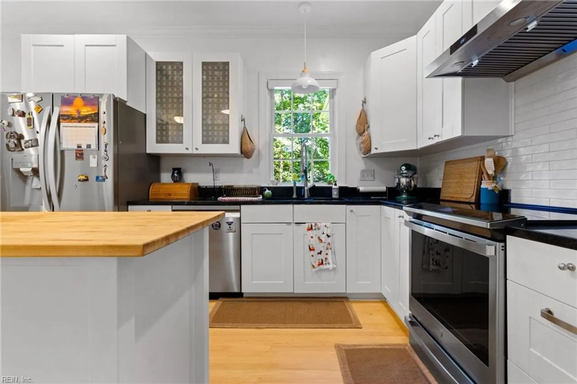 Property Slideshow image 8 of 45 | 147 country club dr, Williamsburg, VA, 23188