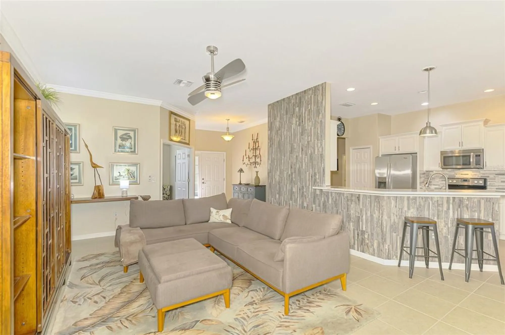 Property Slideshow image 15 of 89 | 4751 club dr, Port Charlotte, FL, 33953