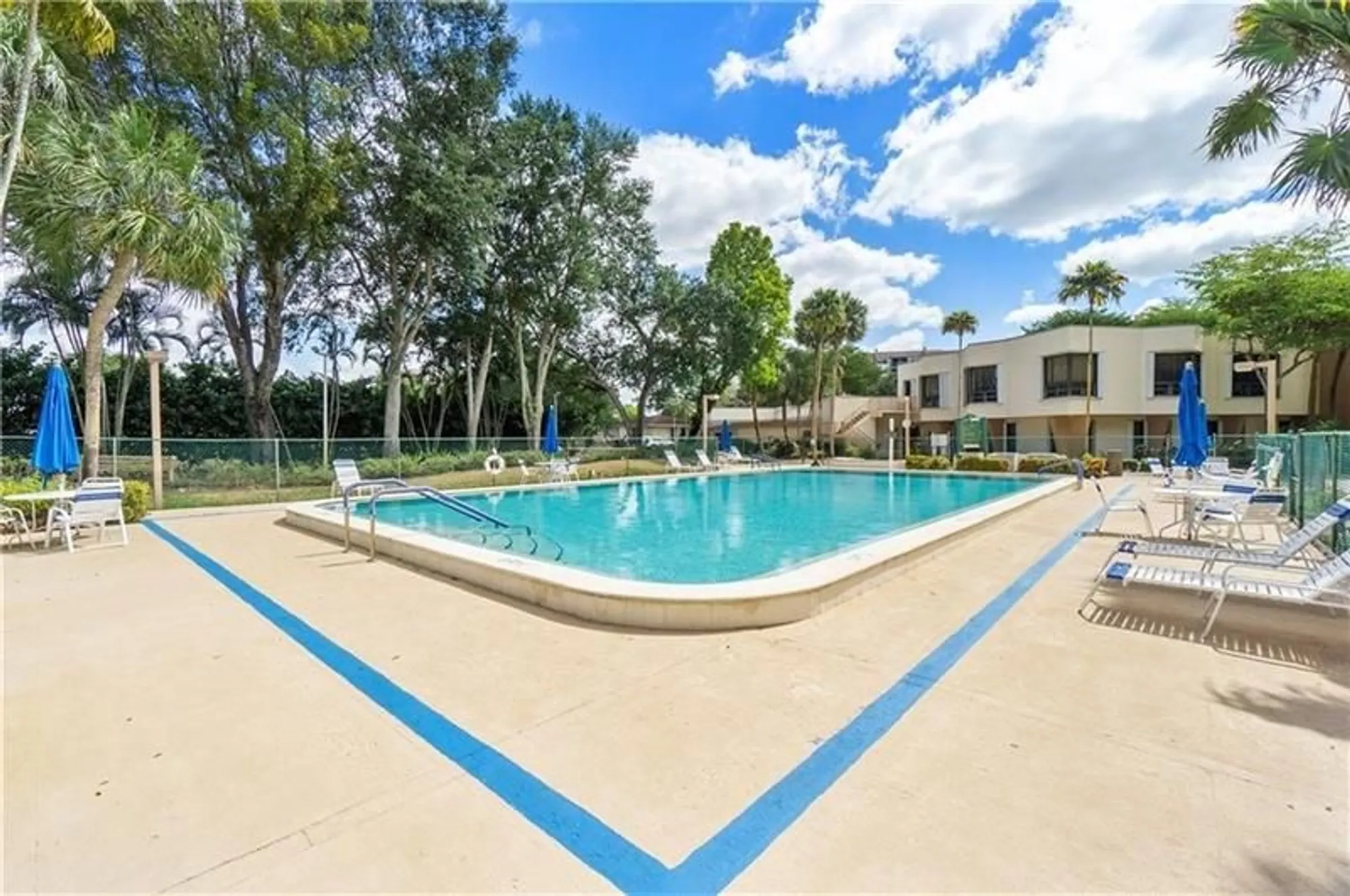 Property Slideshow image 26 of 28 | 1400 saint charles pl 615, Pembroke Pines, FL, 33026
