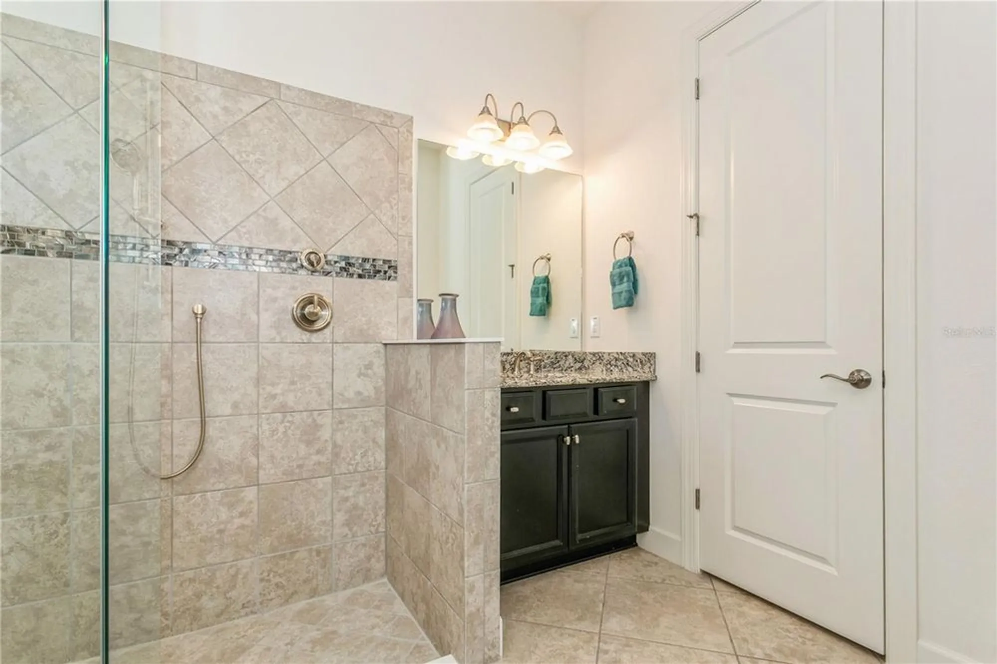 Property Slideshow image 21 of 67 | 5585 semolino st, Nokomis, FL, 34275