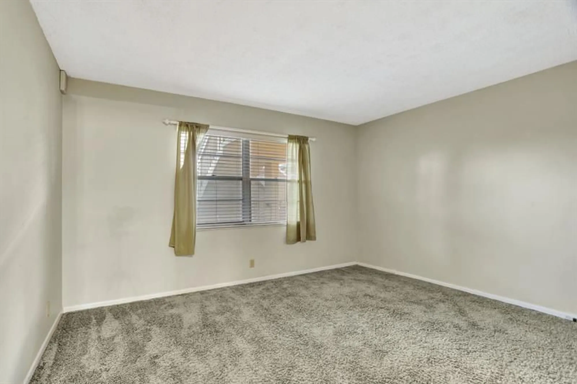 Property Slideshow image 14 of 52 | 4301 martinique cir c3, Coconut Creek, FL, 33066