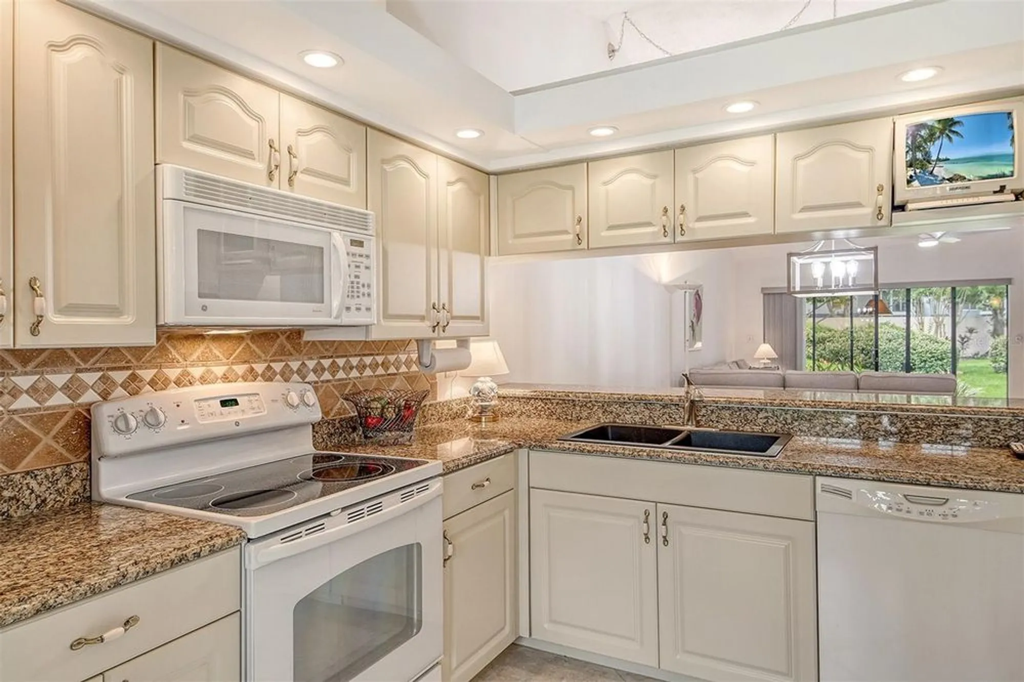 Property Slideshow image 24 of 59 | 5956 clubside dr # 7651, Sarasota, FL, 34243